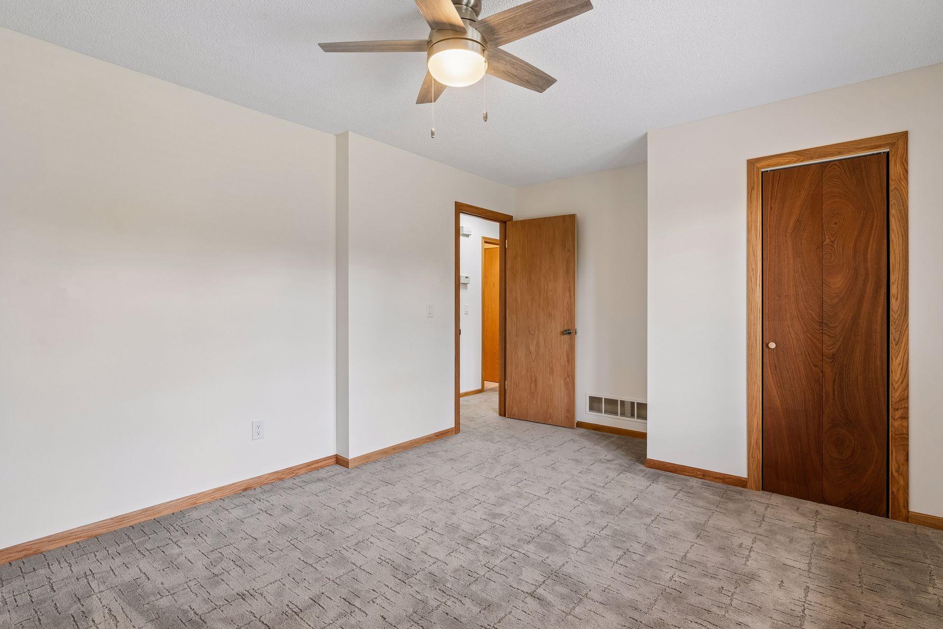 View of Residential at 4751 Heather Ridge Road, Oakdale MN 55128, Oakdale (22 of 40) - Mike Wilen | Minnesota Team Real Estate