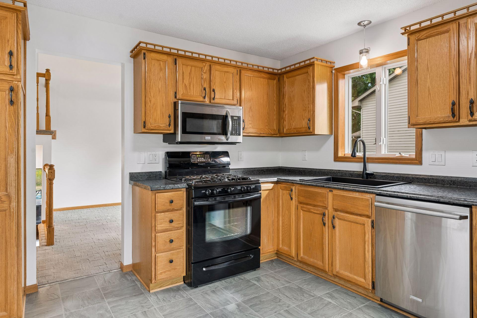 View of Residential at 4751 Heather Ridge Road, Oakdale MN 55128, Oakdale (10 of 40) - Mike Wilen | Minnesota Team Real Estate