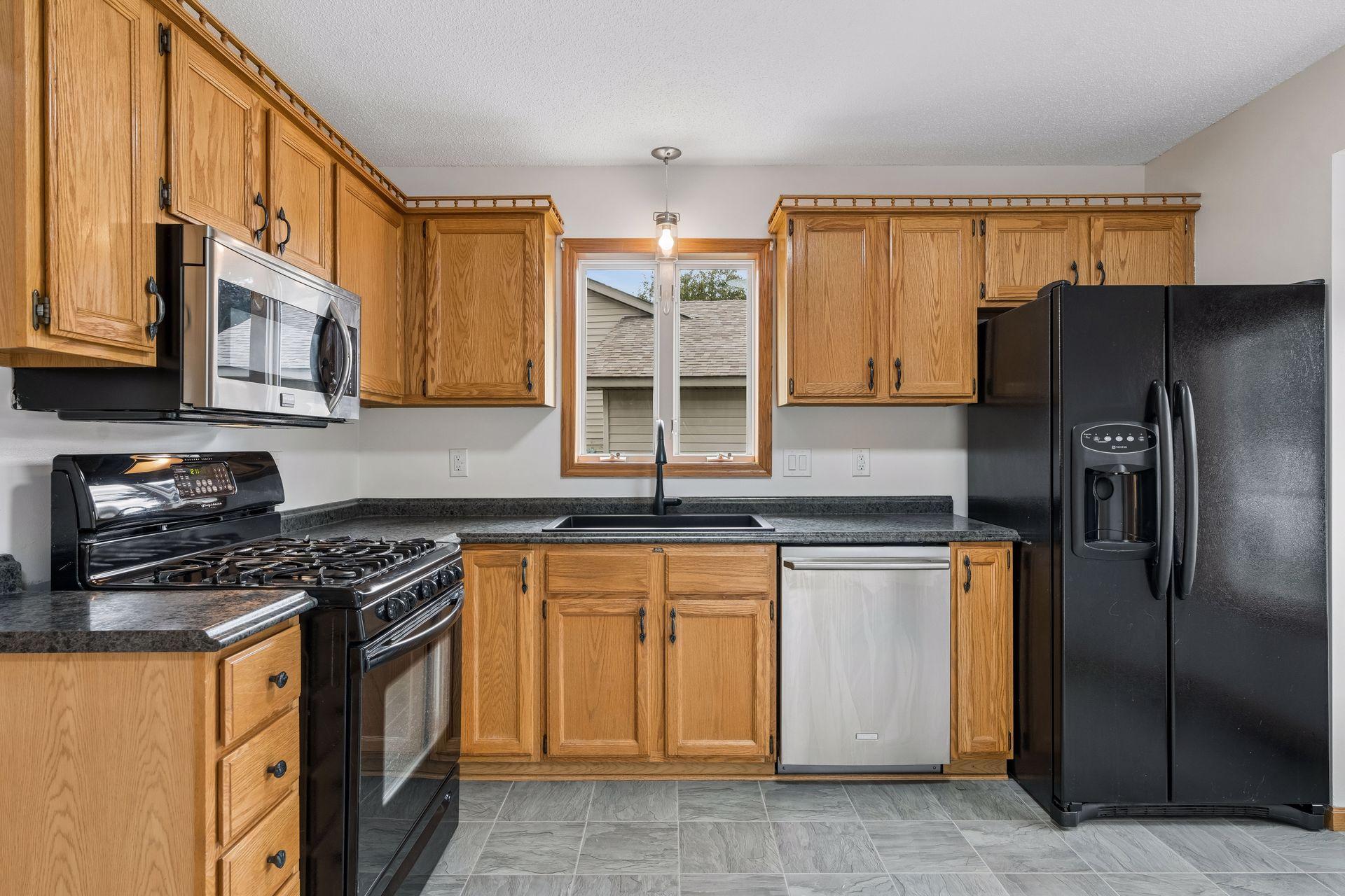 View of Residential at 4751 Heather Ridge Road, Oakdale MN 55128, Oakdale (8 of 40) - Mike Wilen | Minnesota Team Real Estate