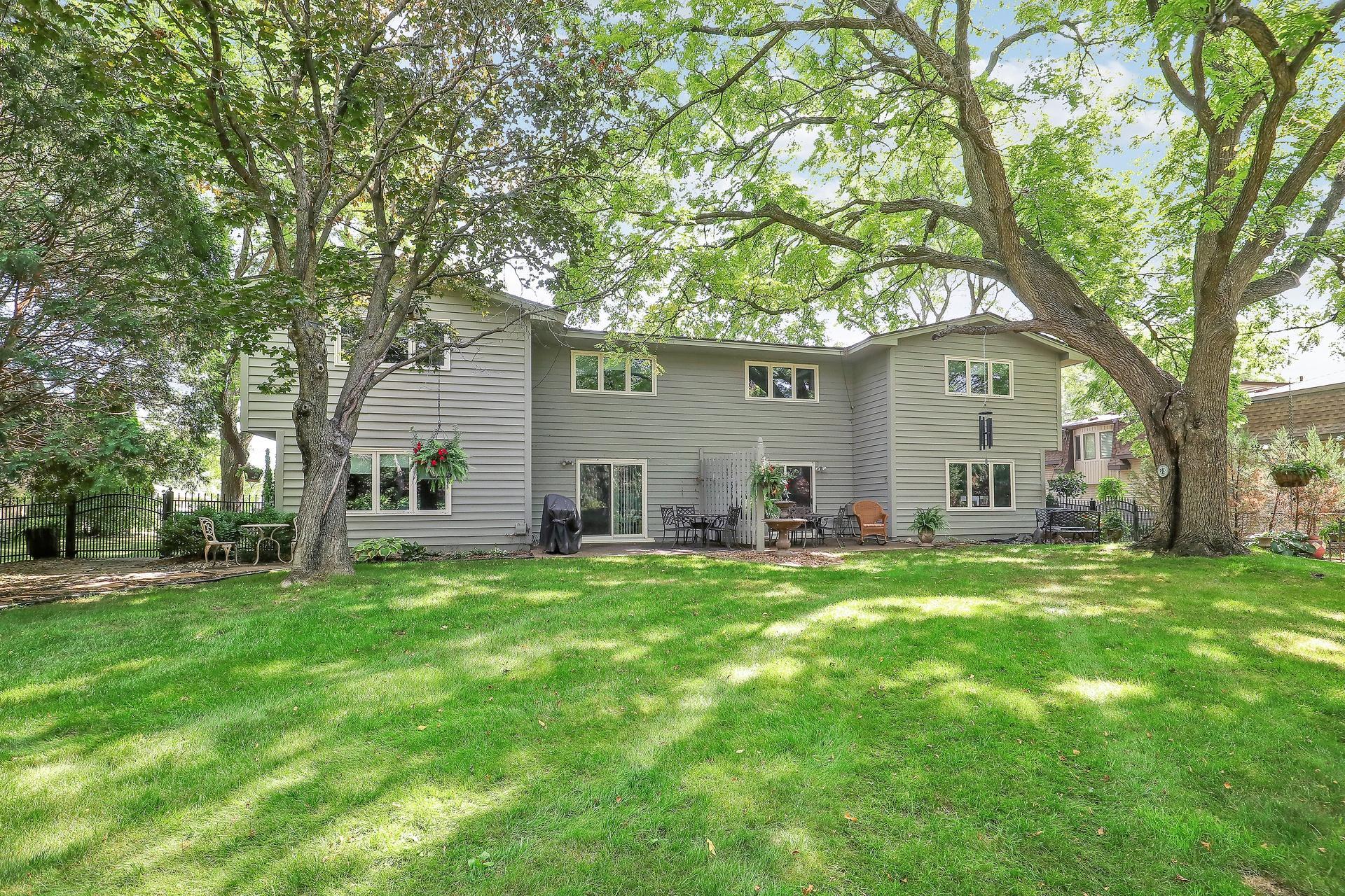 View of Residential at 9700 Utica Road, Bloomington MN 55437, Bloomington (6 of 25) - Mike Wilen | Minnesota Team Real Estate