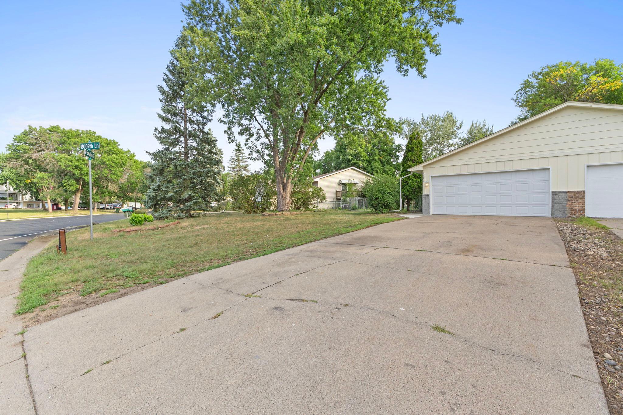 View of Residential at 2163 109th Lane, Coon Rapids MN 55433, Coon Rapids (32 of 37) - Mike Wilen | Minnesota Team Real Estate