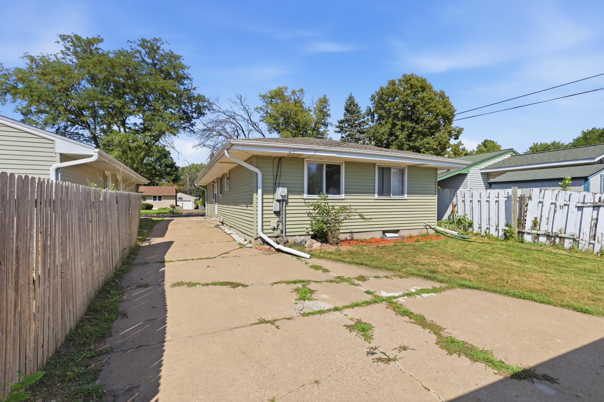 View of Residential at 2336 12th Avenue, North Saint Paul MN 55109, North Saint Paul (7 of 25) - Mike Wilen | Minnesota Team Real Estate