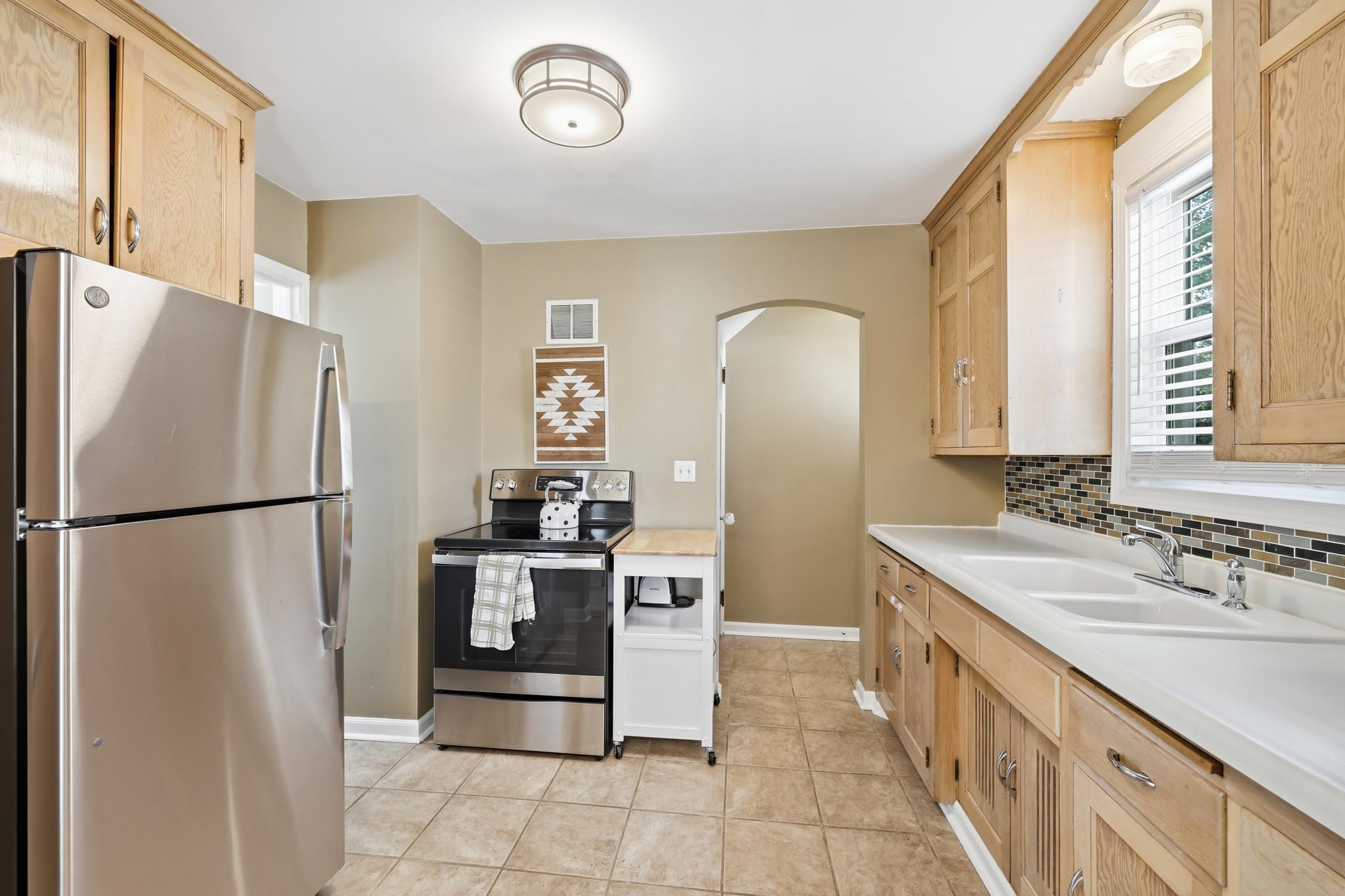 View of Residential at 3116 Hampshire Avenue, Saint Louis Park MN 55426, Saint Louis Park (9 of 21) - Mike Wilen | Minnesota Team Real Estate