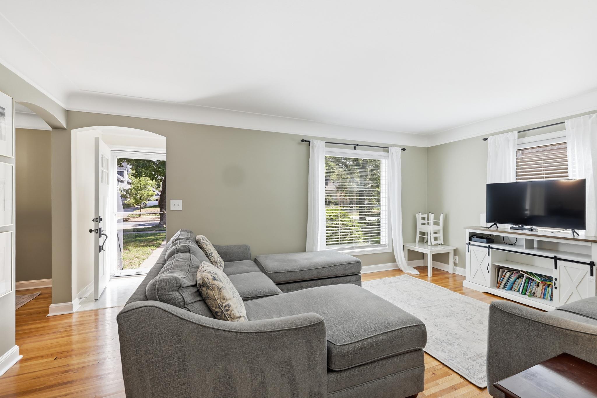 View of Residential at 3116 Hampshire Avenue, Saint Louis Park MN 55426, Saint Louis Park (4 of 21) - Mike Wilen | Minnesota Team Real Estate