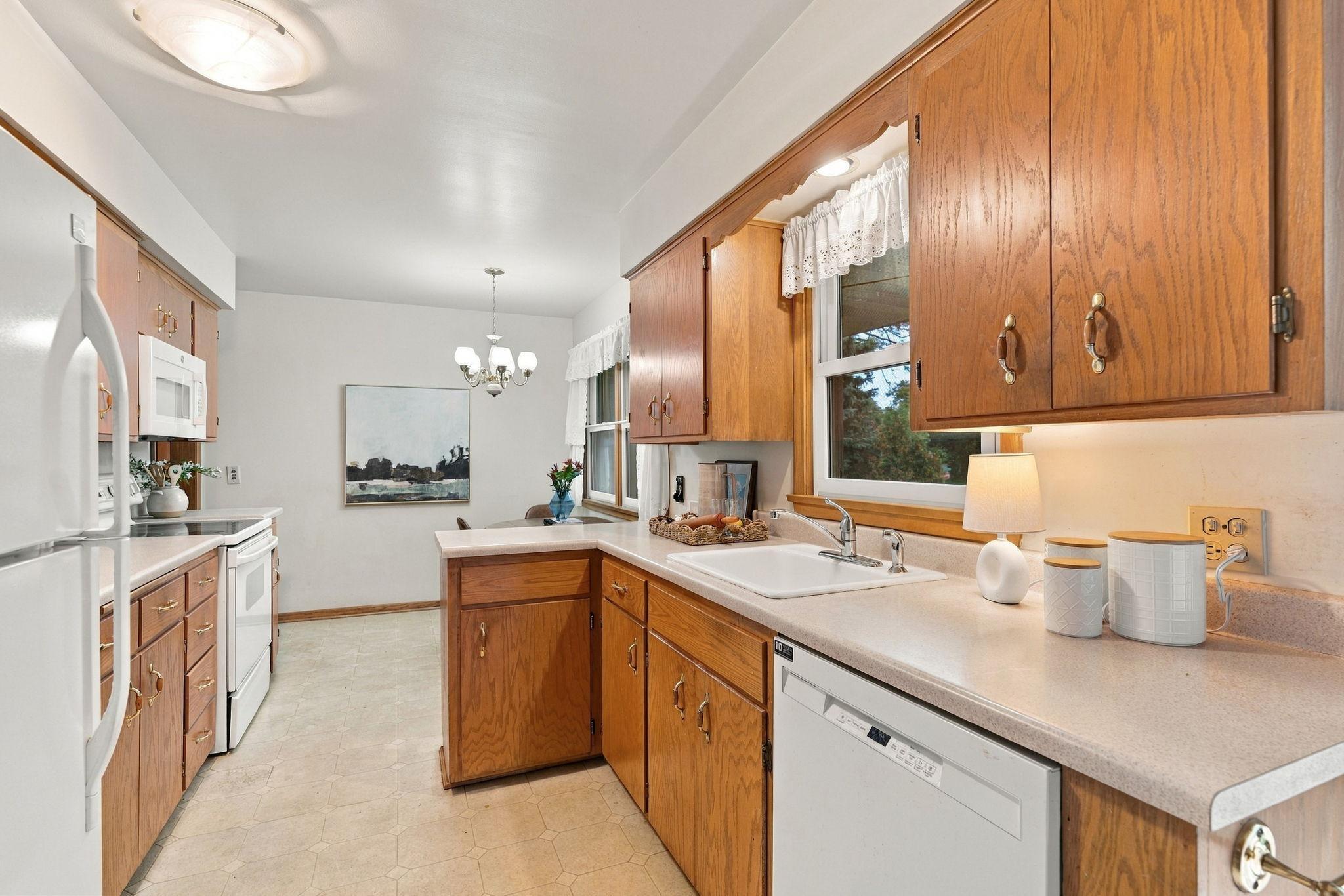 View of Residential at 5000 Frontenac Avenue, Golden Valley MN 55422, Golden Valley (23 of 60) - Mike Wilen | Minnesota Team Real Estate
