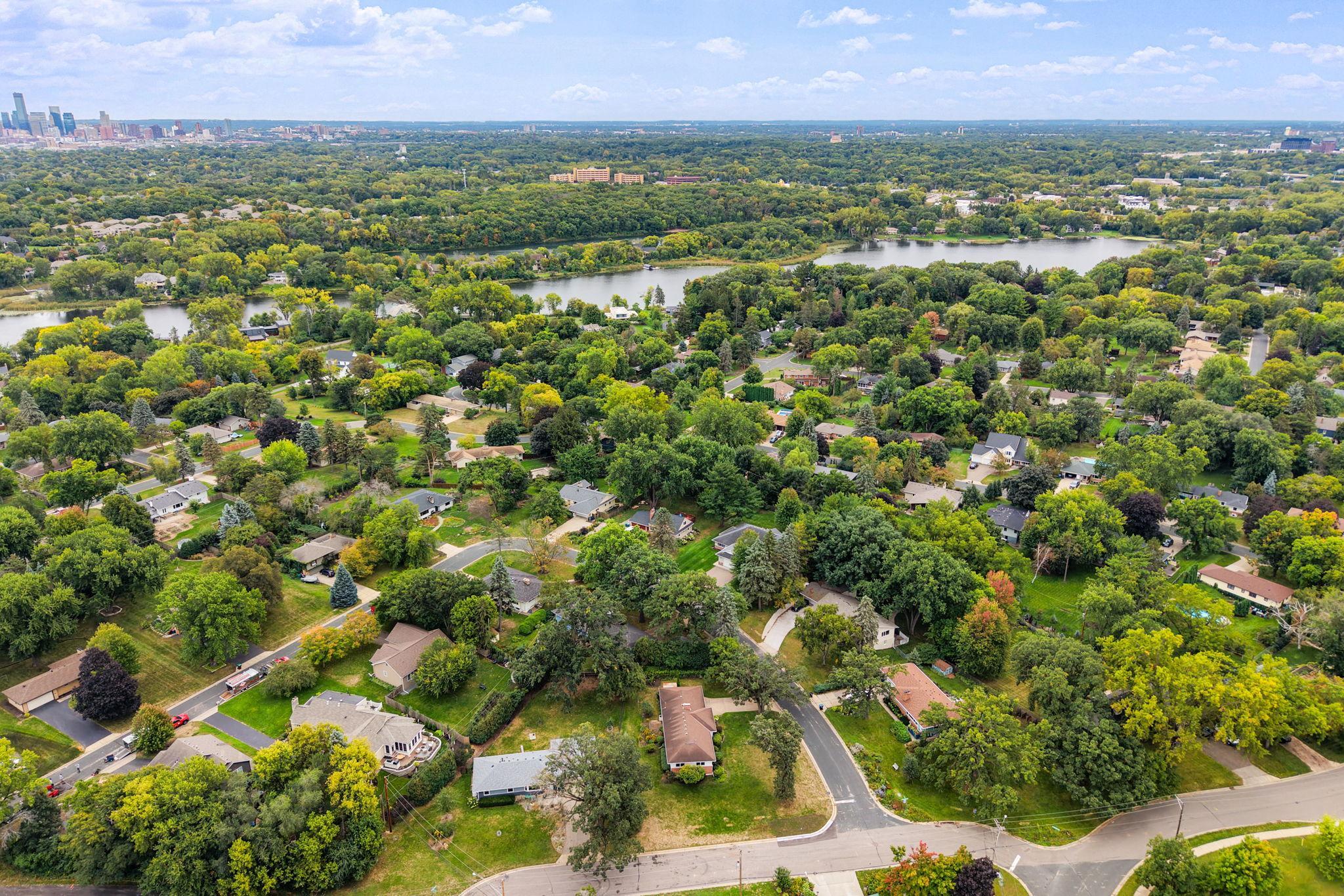 View of Residential at 5000 Frontenac Avenue, Golden Valley MN 55422, Golden Valley (56 of 60) - Mike Wilen | Minnesota Team Real Estate