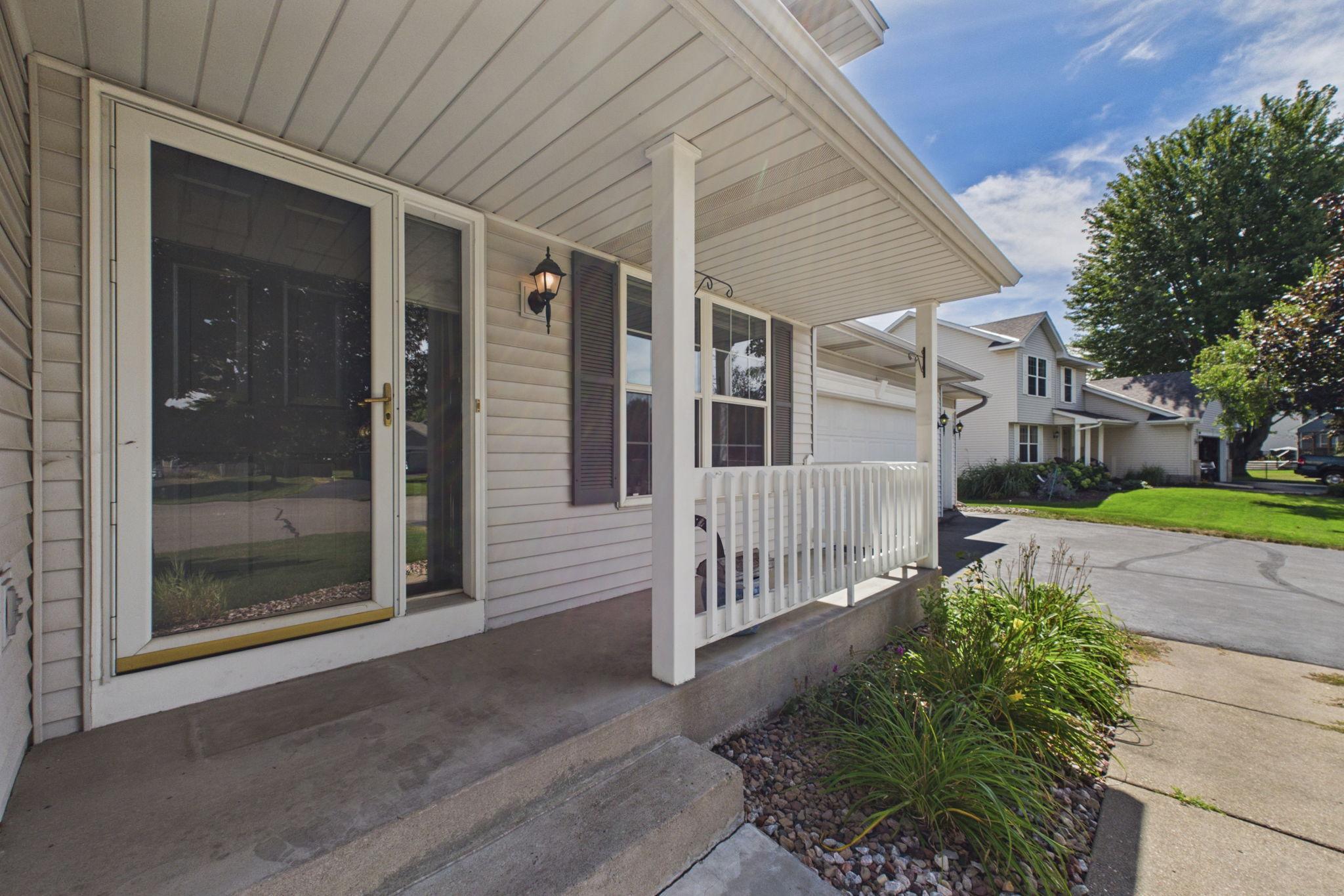 View of Residential at 8013 Greenbriar Court, Woodbury MN 55125, Woodbury (5 of 5) - Mike Wilen | Minnesota Team Real Estate