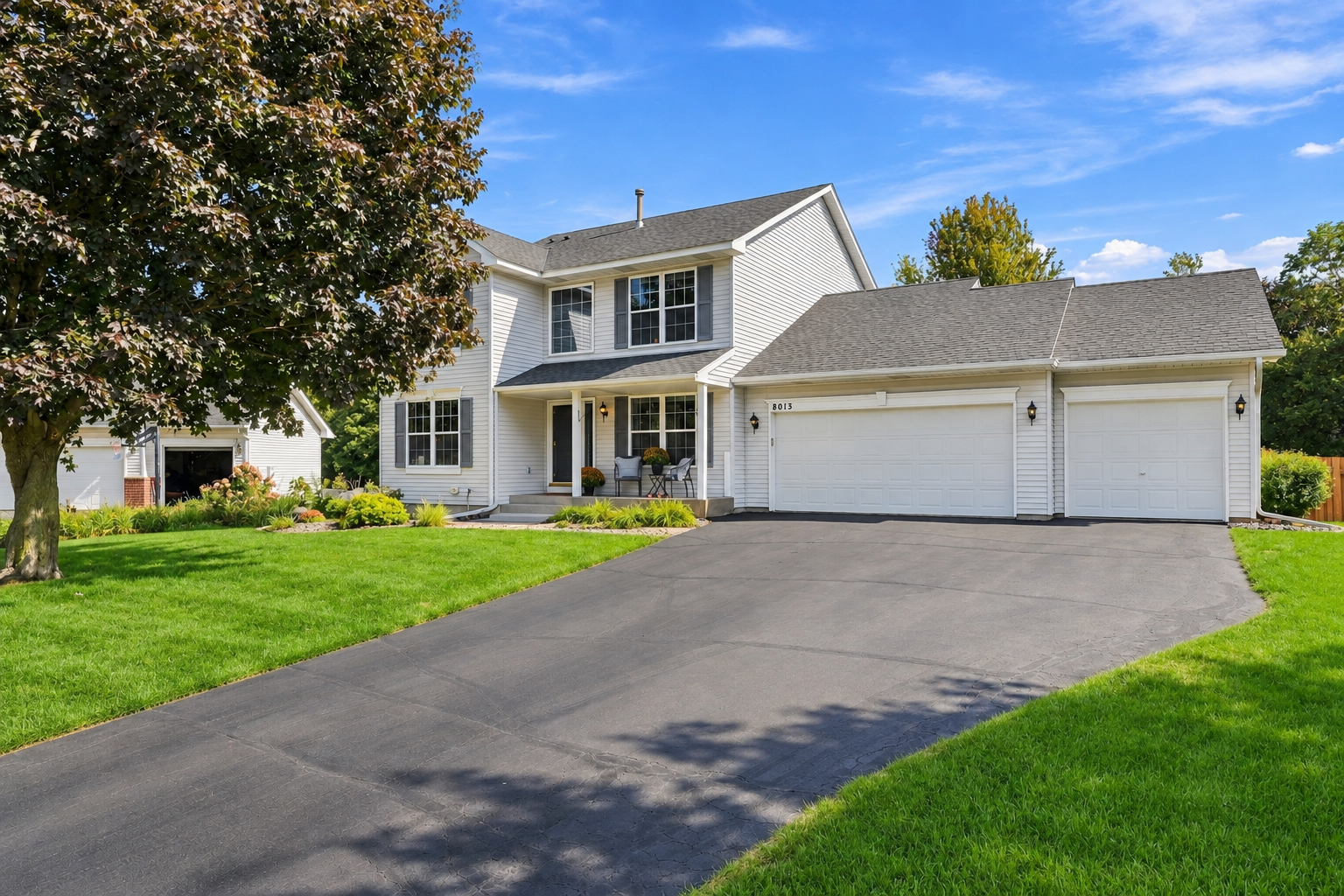 View of Residential at 8013 Greenbriar Court, Woodbury MN 55125, Woodbury (3 of 45) - Mike Wilen | Minnesota Team Real Estate