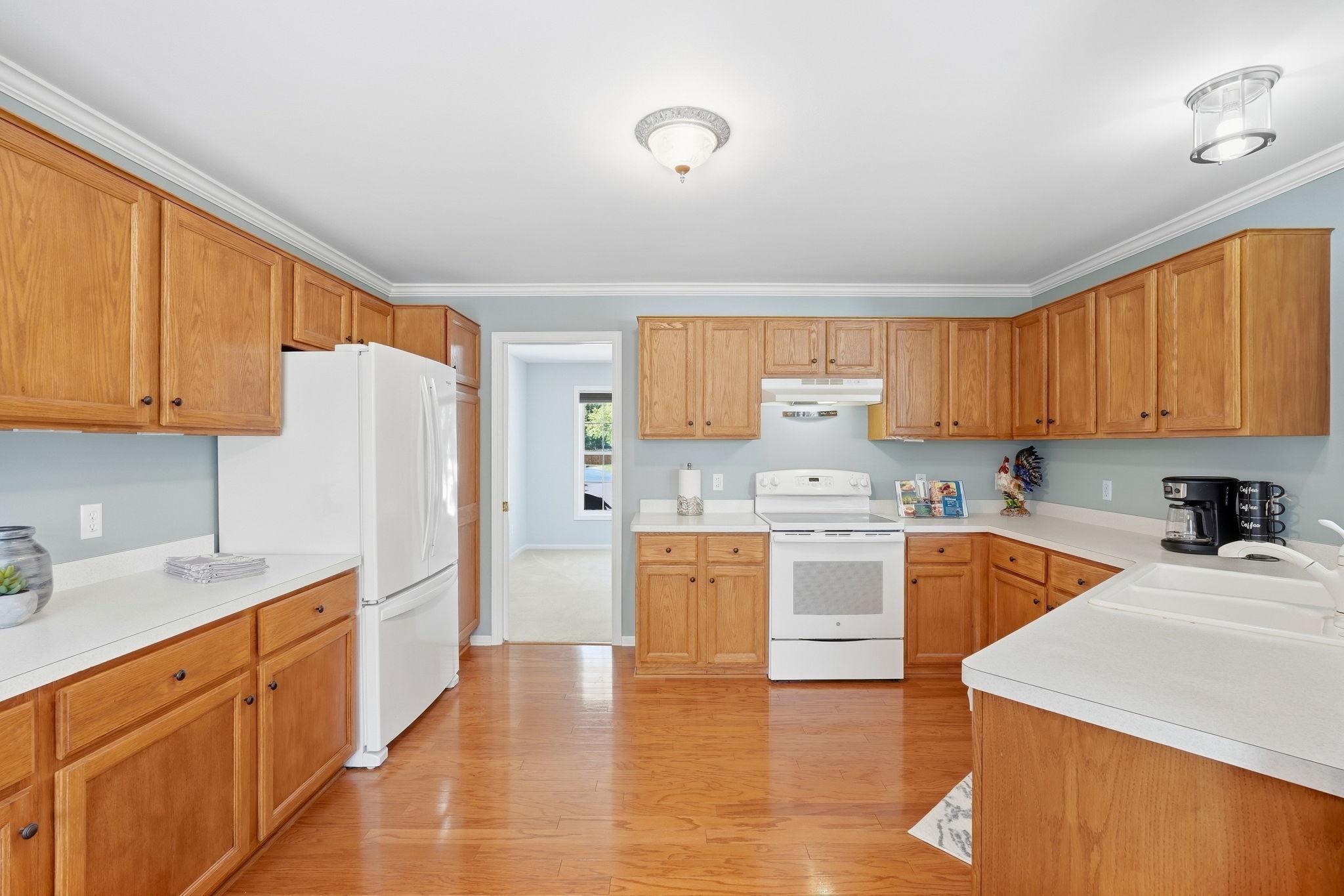 View of Residential at 8013 Greenbriar Court, Woodbury MN 55125, Woodbury (14 of 45) - Mike Wilen | Minnesota Team Real Estate