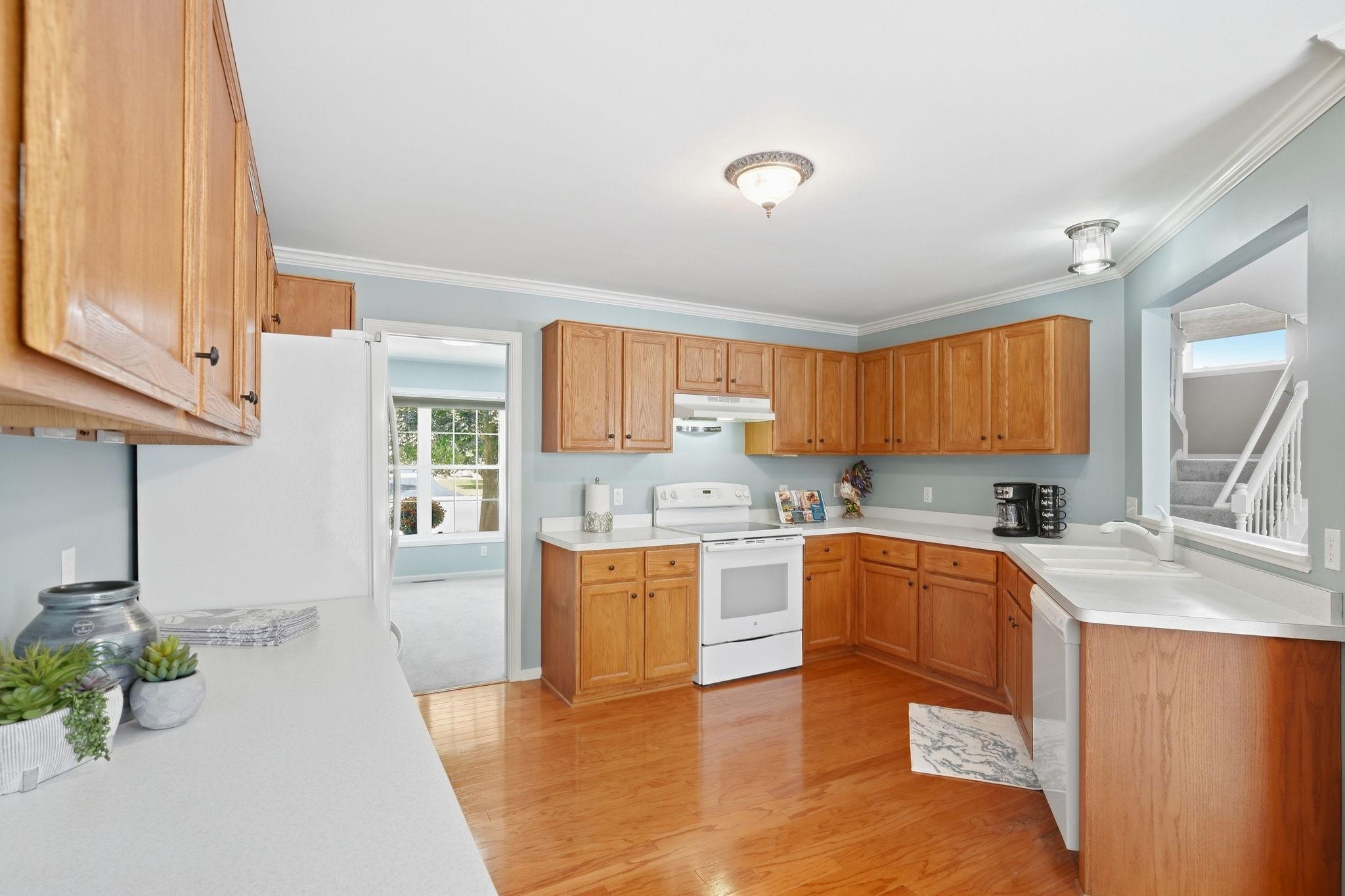 View of Residential at 8013 Greenbriar Court, Woodbury MN 55125, Woodbury (12 of 45) - Mike Wilen | Minnesota Team Real Estate