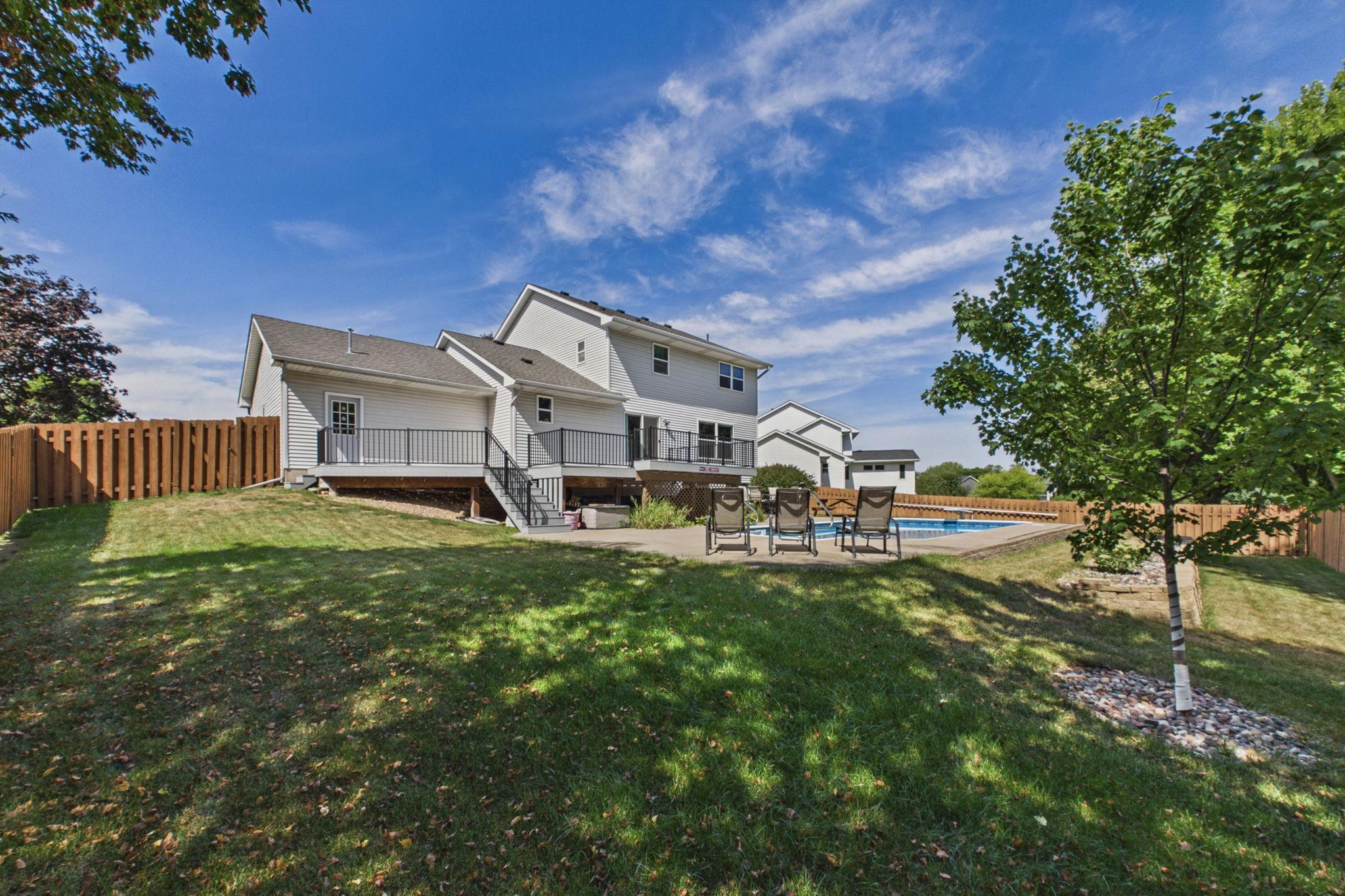View of Residential at 8013 Greenbriar Court, Woodbury MN 55125, Woodbury (39 of 45) - Mike Wilen | Minnesota Team Real Estate