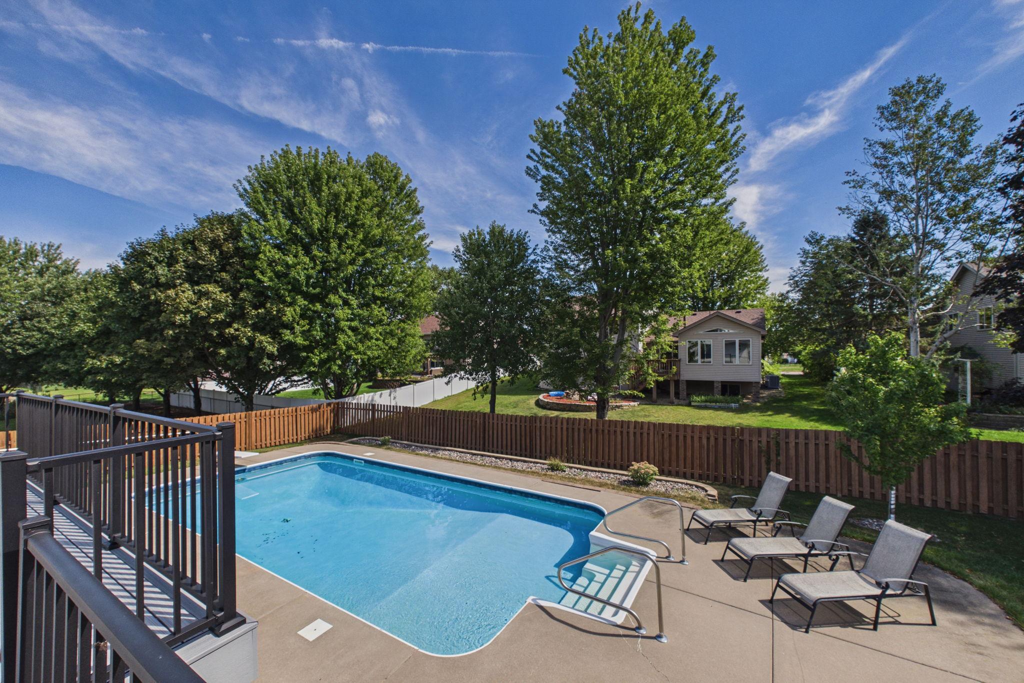 View of Residential at 8013 Greenbriar Court, Woodbury MN 55125, Woodbury (37 of 45) - Mike Wilen | Minnesota Team Real Estate