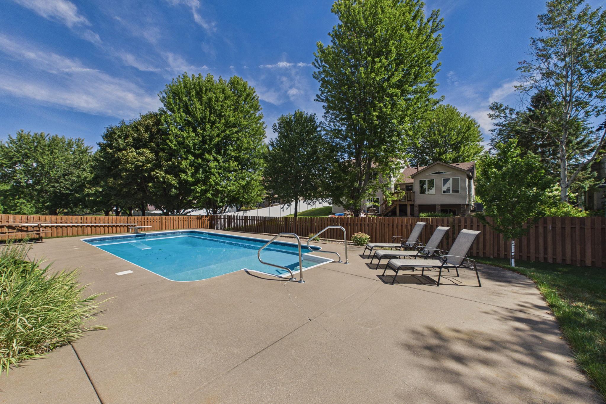 View of Residential at 8013 Greenbriar Court, Woodbury MN 55125, Woodbury (36 of 45) - Mike Wilen | Minnesota Team Real Estate