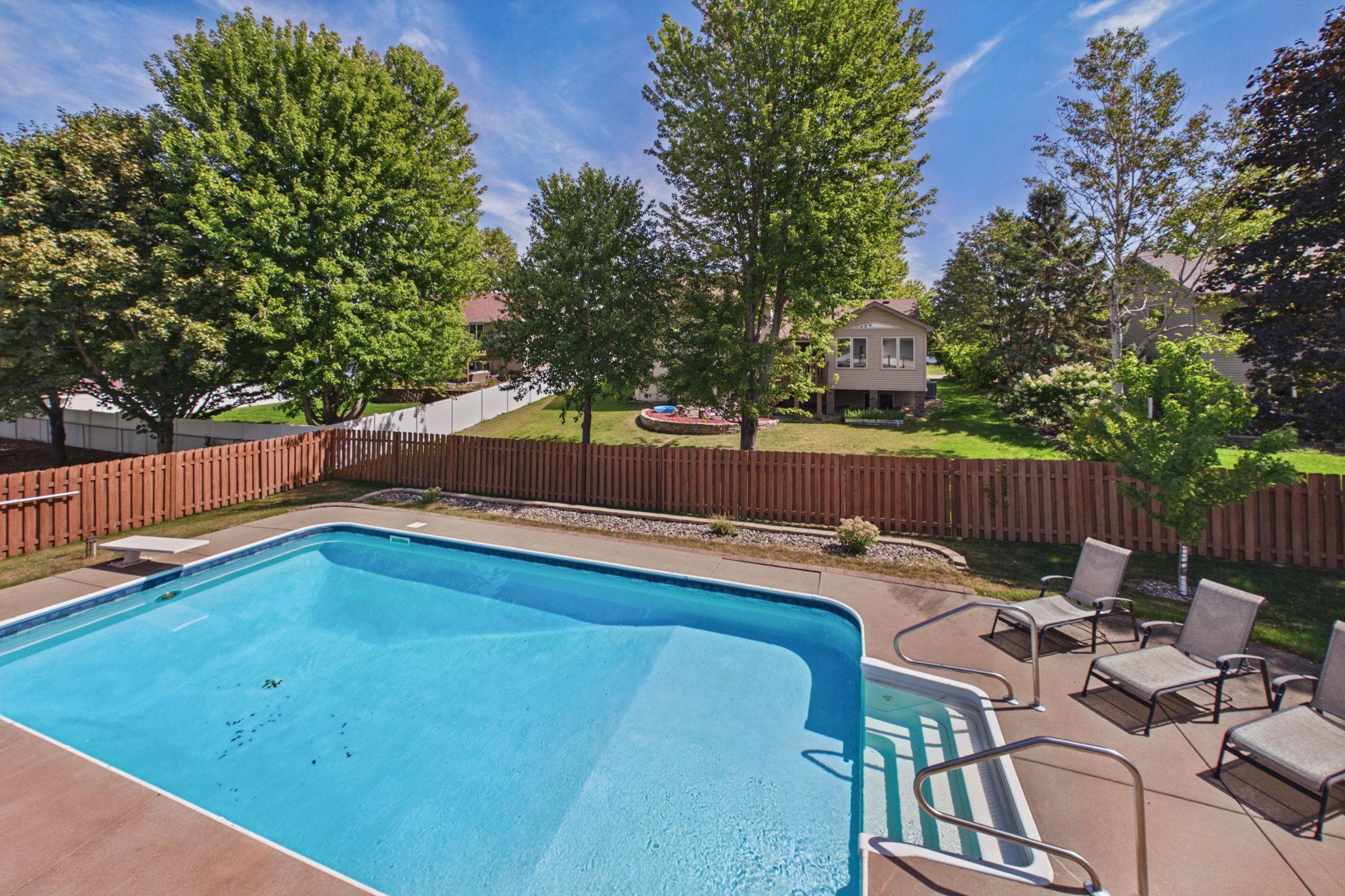 View of Residential at 8013 Greenbriar Court, Woodbury MN 55125, Woodbury (34 of 45) - Mike Wilen | Minnesota Team Real Estate