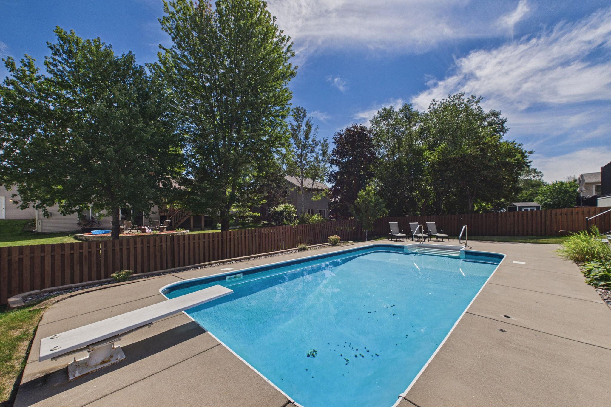 View of Residential at 8013 Greenbriar Court, Woodbury MN 55125, Woodbury (33 of 45) - Mike Wilen | Minnesota Team Real Estate