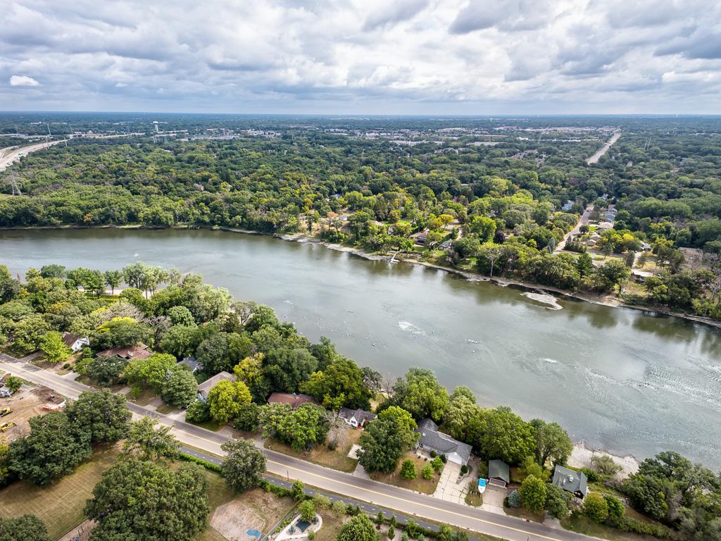 View of Residential at 9316 River Road, Brooklyn Park MN 55444, Brooklyn Park (6 of 24) - Mike Wilen | Minnesota Team Real Estate