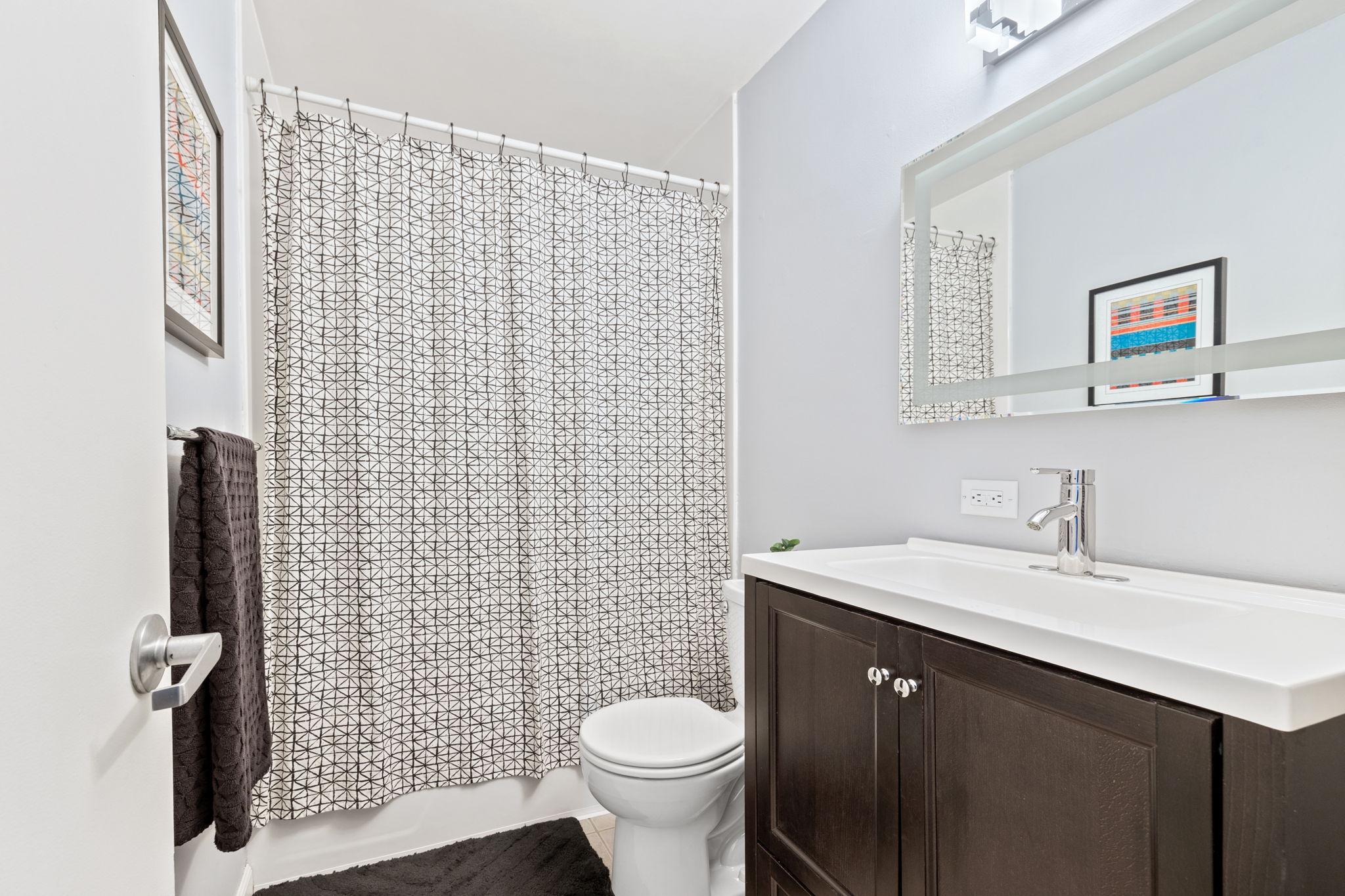 View of Residential at 15 1st Street #A1505, Minneapolis MN 55401, Minneapolis (11 of 26) - Mike Wilen | Minnesota Team Real Estate