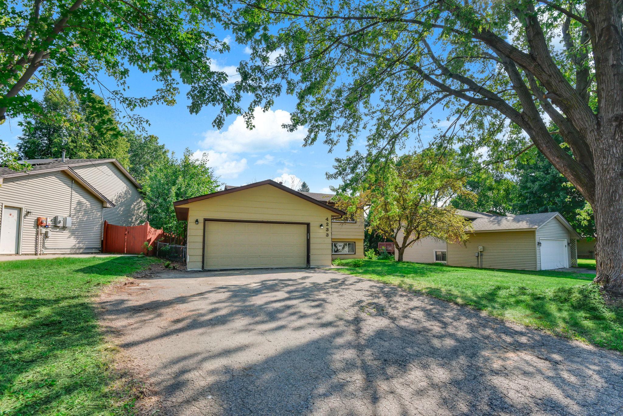 View of Residential at 4233 Braddock Trail, Eagan MN 55123, Eagan (24 of 27) - Mike Wilen | Minnesota Team Real Estate