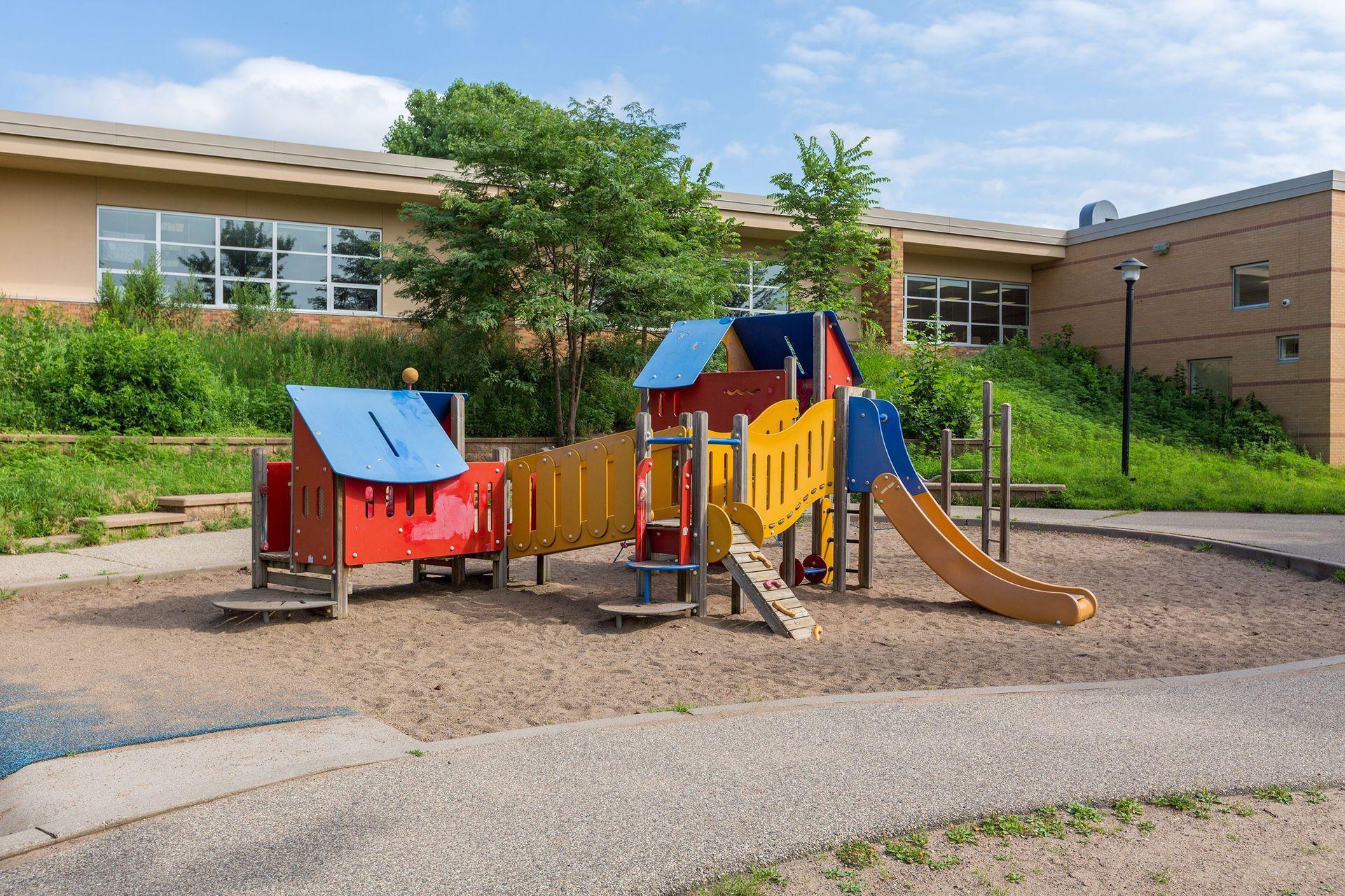 View of Residential at 2911 54th Street, Minneapolis MN 55410, Minneapolis (31 of 35) - Mike Wilen | Minnesota Team Real Estate
