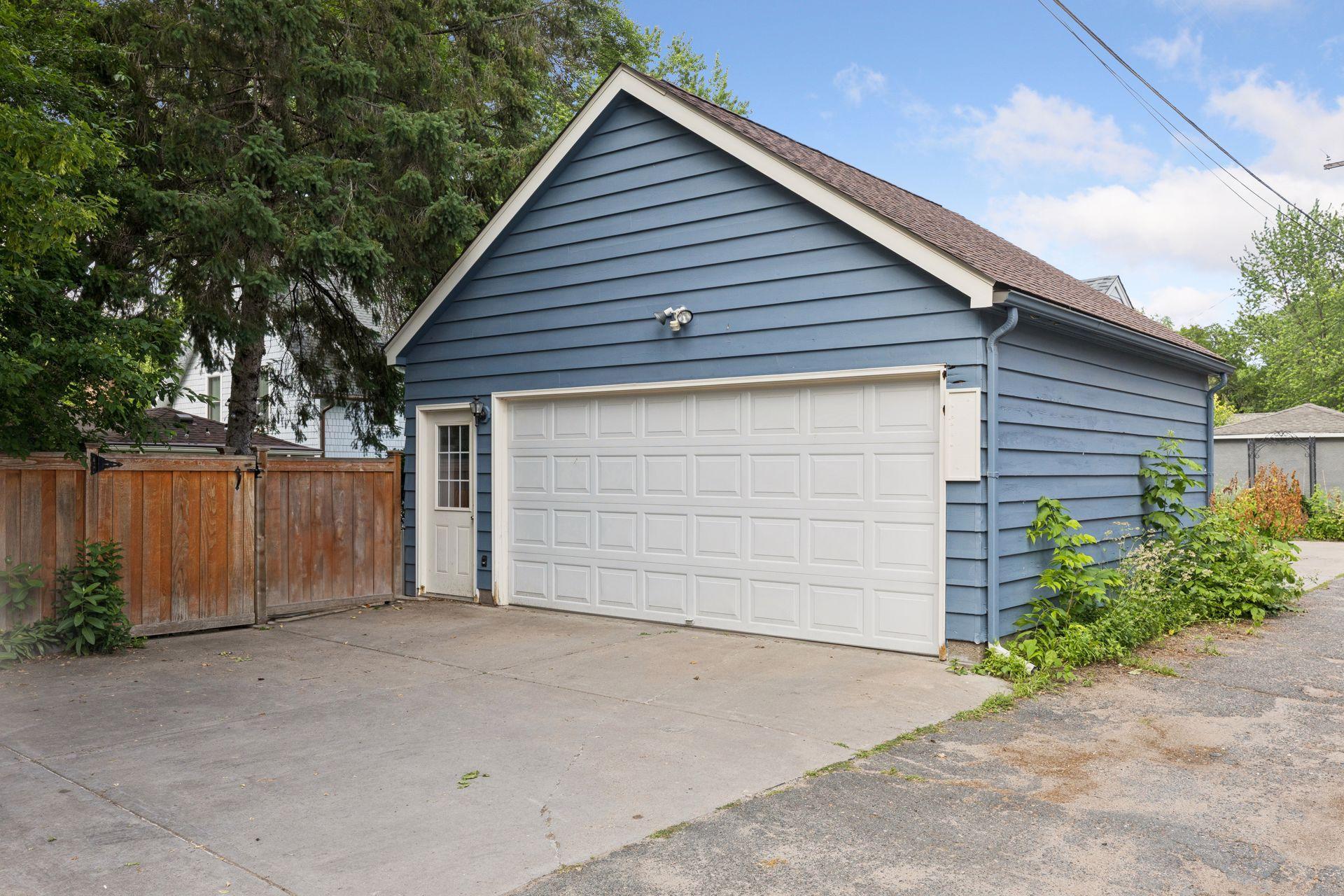 View of Residential at 2911 54th Street, Minneapolis MN 55410, Minneapolis (23 of 35) - Mike Wilen | Minnesota Team Real Estate