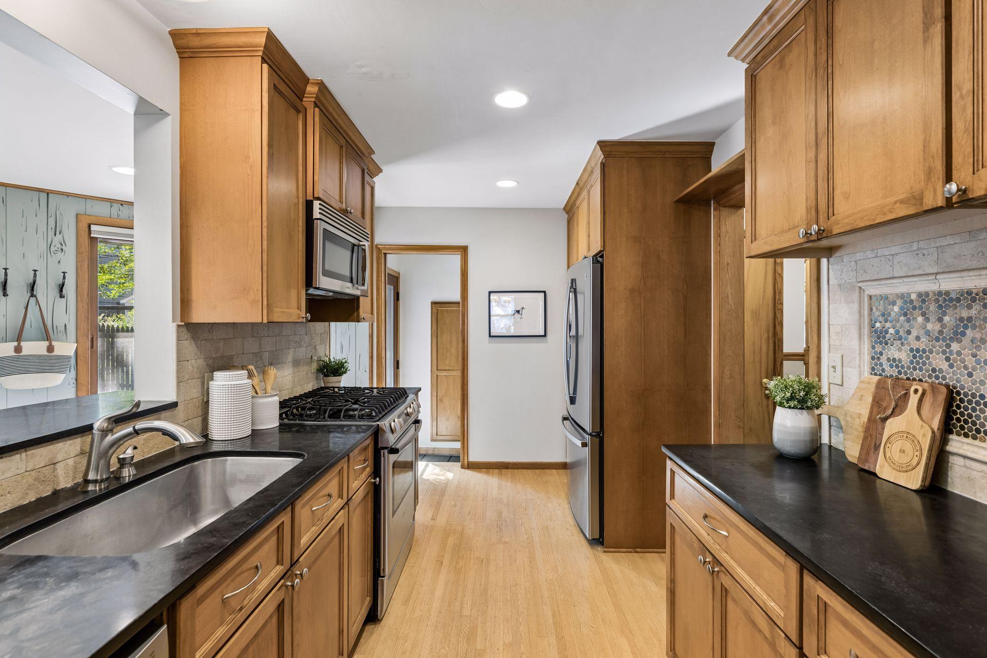 View of Residential at 2911 54th Street, Minneapolis MN 55410, Minneapolis (5 of 35) - Mike Wilen | Minnesota Team Real Estate