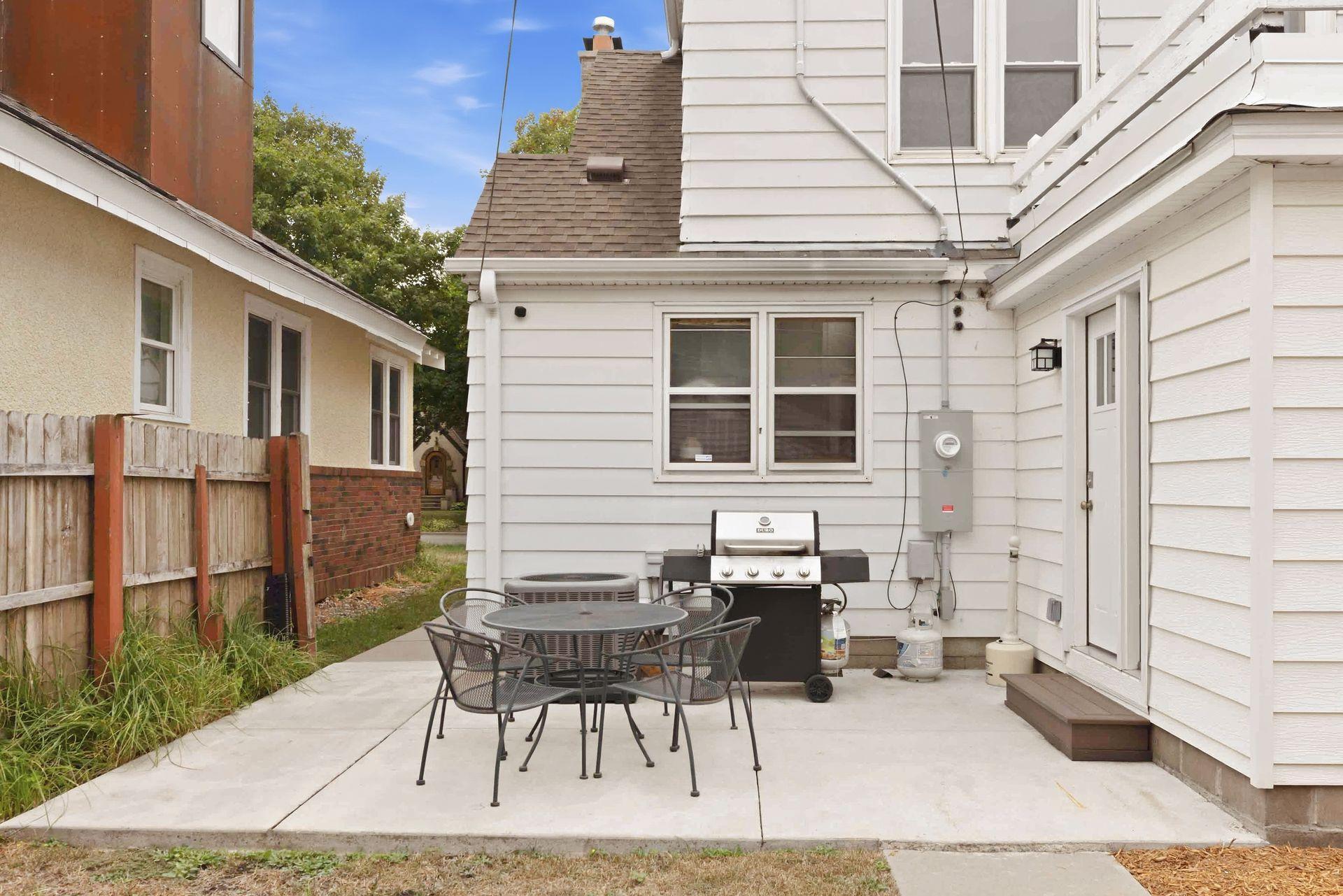 View of Residential at 2129 Hartford Avenue, Saint Paul MN 55116, Saint Paul (47 of 52) - Mike Wilen | Minnesota Team Real Estate