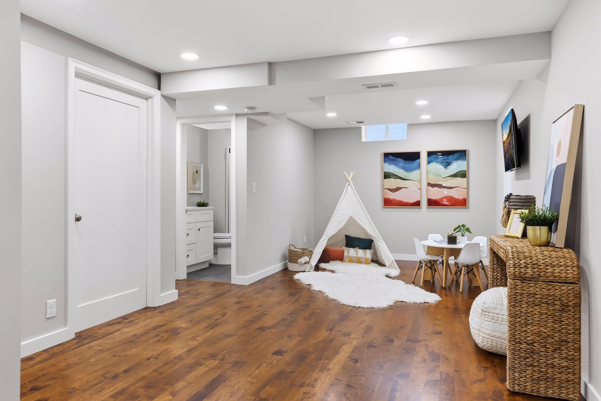 View of Residential at 2129 Hartford Avenue, Saint Paul MN 55116, Saint Paul (36 of 52) - Mike Wilen | Minnesota Team Real Estate