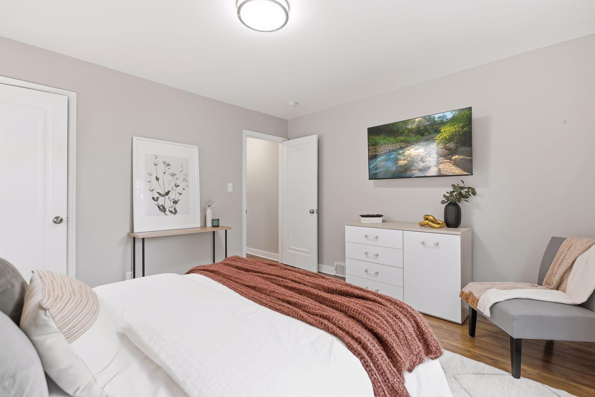 View of Residential at 2129 Hartford Avenue, Saint Paul MN 55116, Saint Paul (22 of 52) - Mike Wilen | Minnesota Team Real Estate