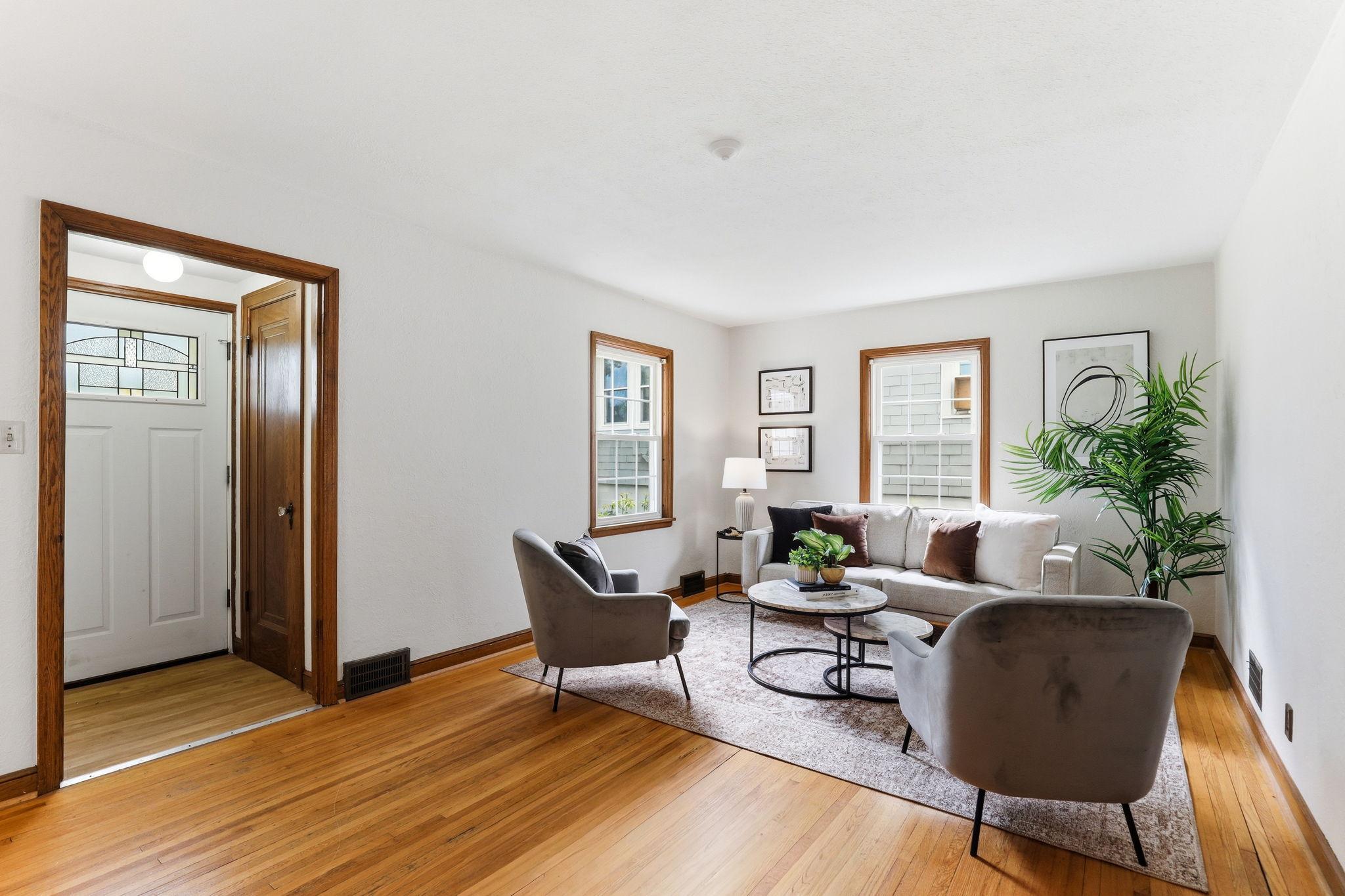 View of Residential at 1873 Hawthorne Avenue, Saint Paul MN 55119, Saint Paul (2 of 28) - Mike Wilen | Minnesota Team Real Estate