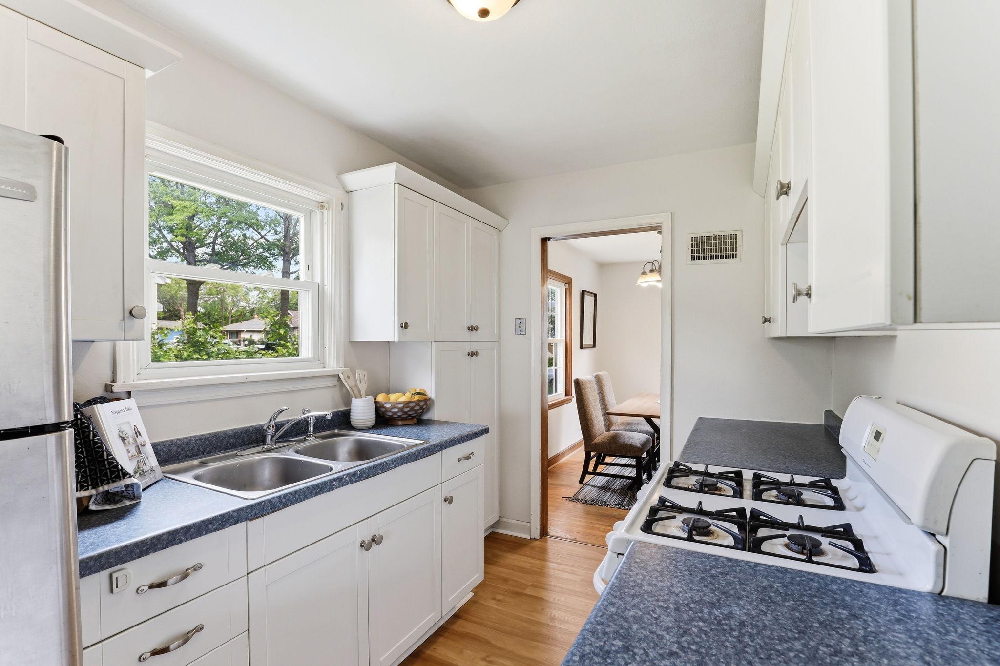 View of Residential at 1873 Hawthorne Avenue, Saint Paul MN 55119, Saint Paul (10 of 28) - Mike Wilen | Minnesota Team Real Estate