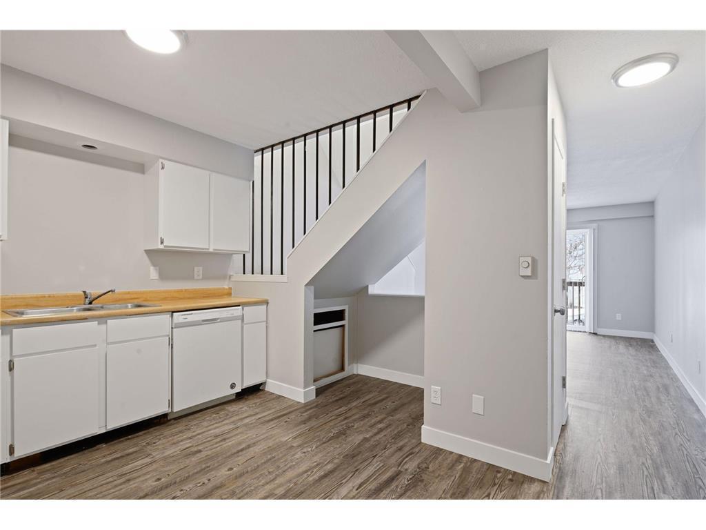View of Commercial Sale at 924 21st Avenue, Minneapolis MN 55404, Minneapolis (8 of 23) - Mike Wilen | Minnesota Team Real Estate