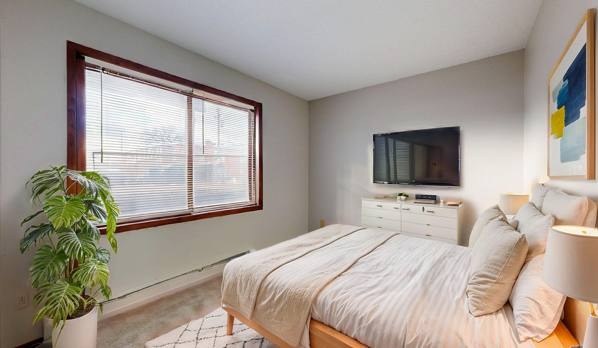 View of Commercial Sale at 924 21st Avenue, Minneapolis MN 55404, Minneapolis (13 of 23) - Mike Wilen | Minnesota Team Real Estate