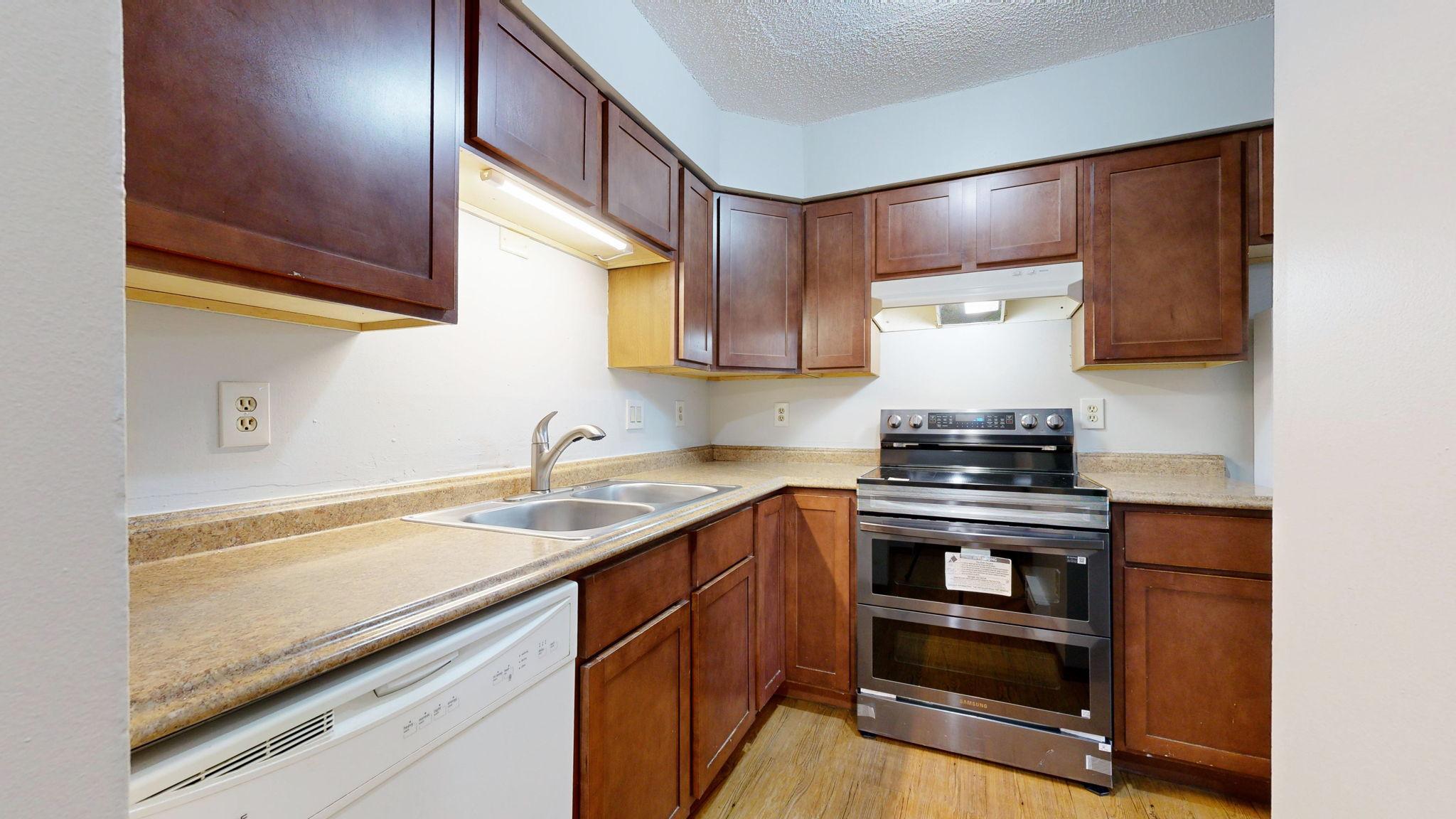 View of Commercial Sale at 924 21st Avenue, Minneapolis MN 55404, Minneapolis (14 of 23) - Mike Wilen | Minnesota Team Real Estate
