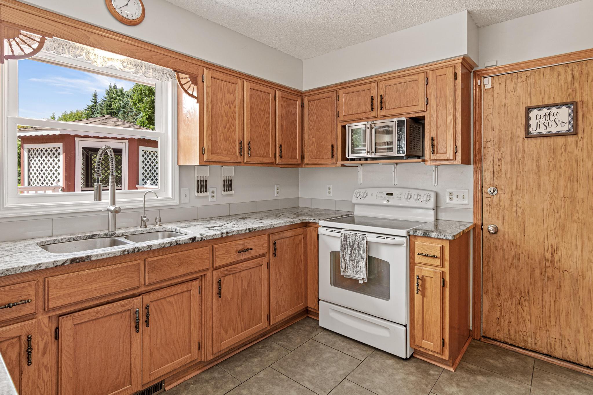View of Residential at 10121 Kahler Avenue, Otsego MN 55362, Otsego (9 of 54) - Mike Wilen | Minnesota Team Real Estate