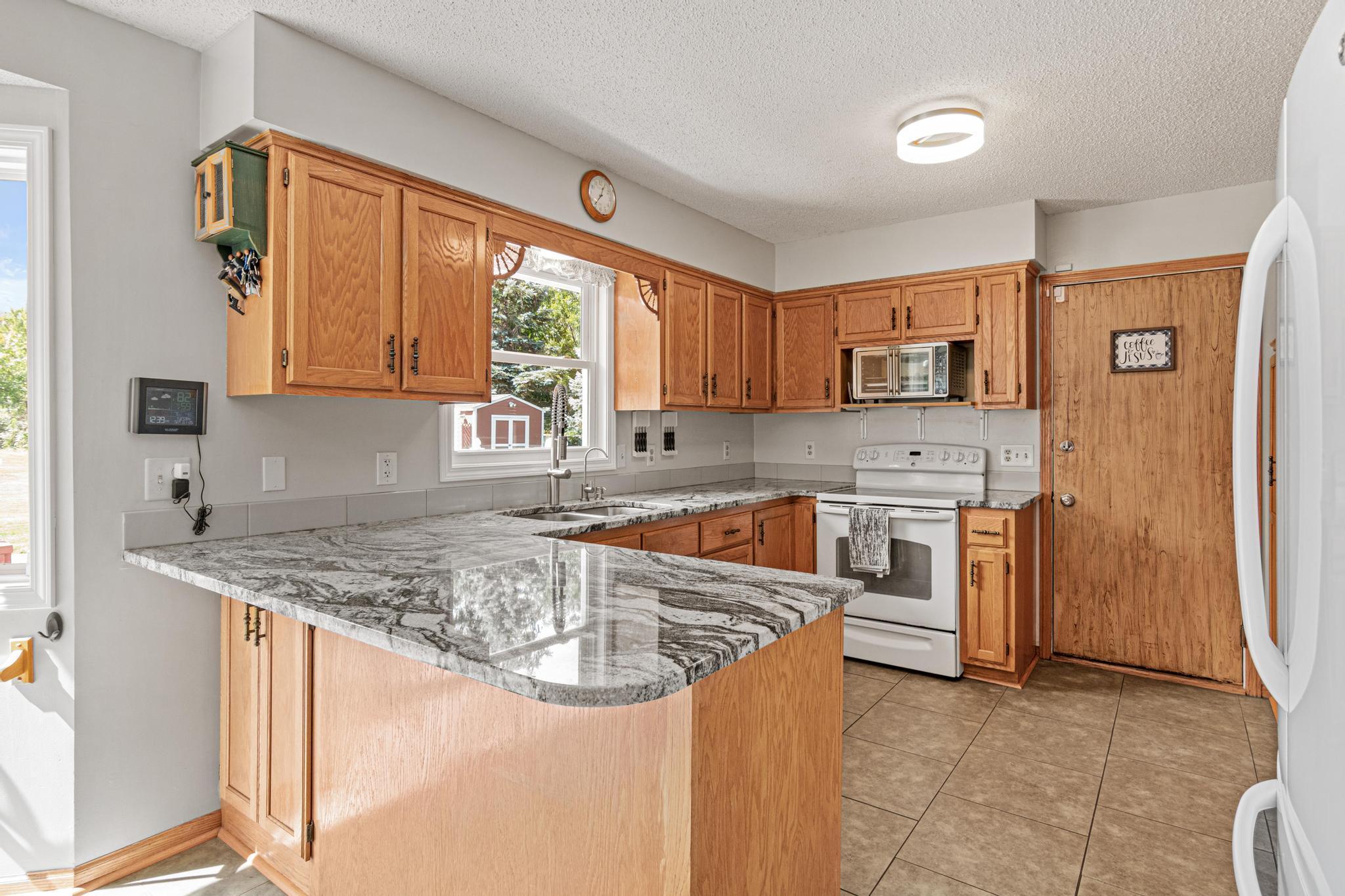 View of Residential at 10121 Kahler Avenue, Otsego MN 55362, Otsego (8 of 54) - Mike Wilen | Minnesota Team Real Estate