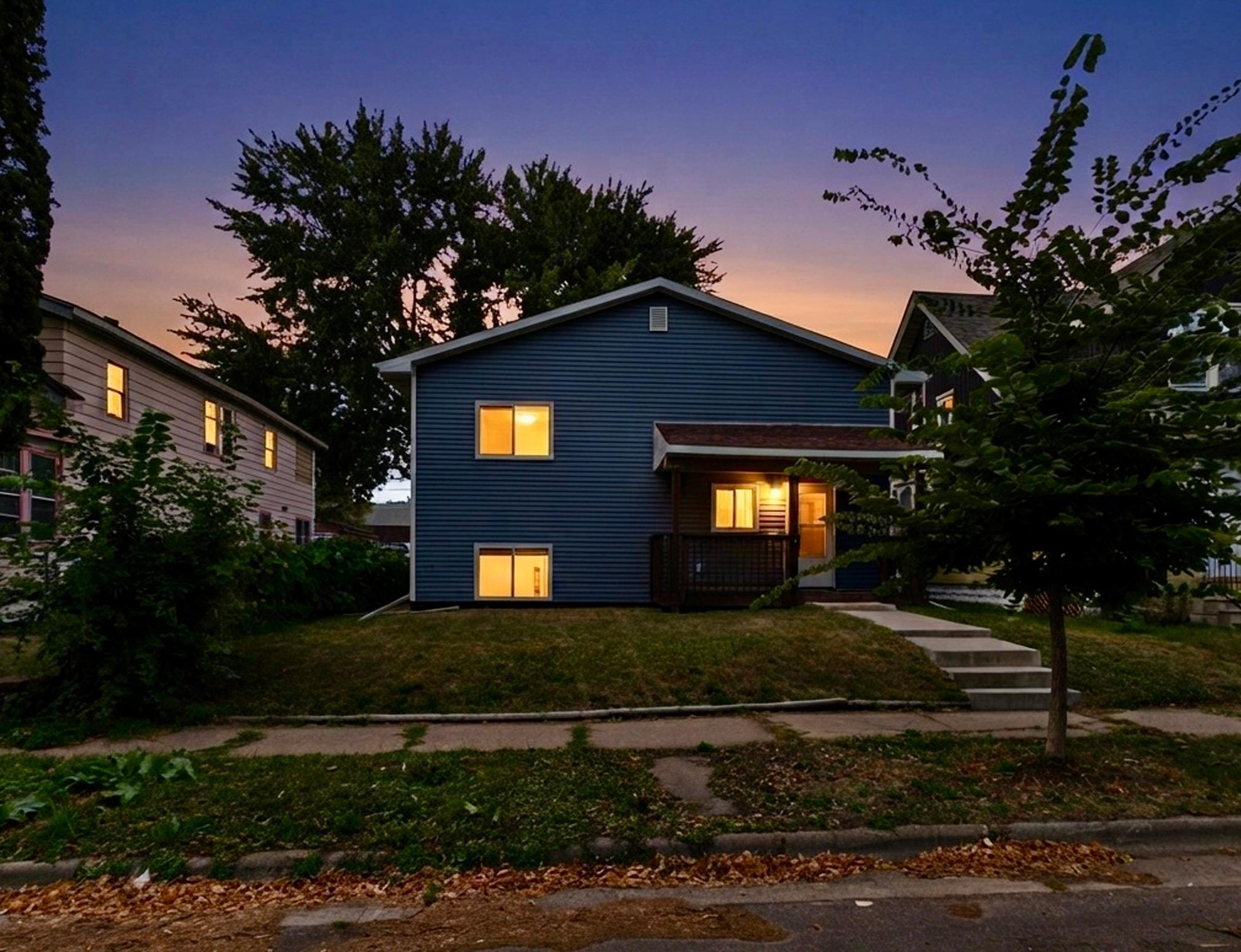 View of Residential at 983 Cook Avenue, Saint Paul MN 55106, Saint Paul (2 of 33) - Mike Wilen | Minnesota Team Real Estate