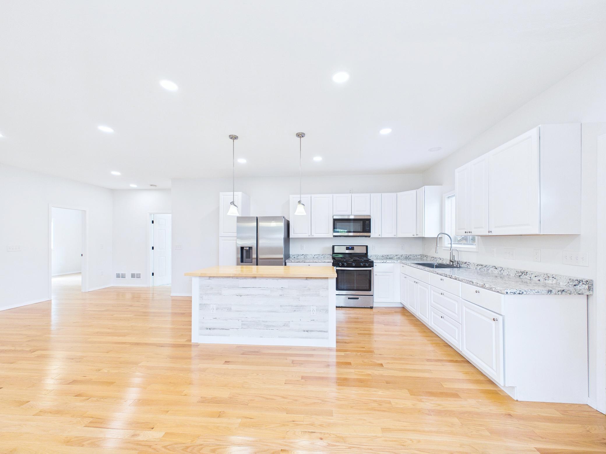 View of Residential at 983 Cook Avenue, Saint Paul MN 55106, Saint Paul (7 of 33) - Mike Wilen | Minnesota Team Real Estate