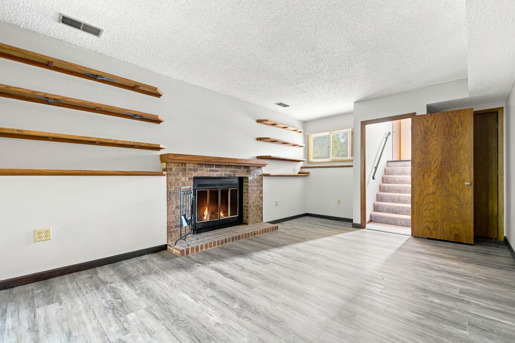 View of Residential at 7232 Woodstock Drive, Bloomington MN 55438, Bloomington (26 of 36) - Mike Wilen | Minnesota Team Real Estate