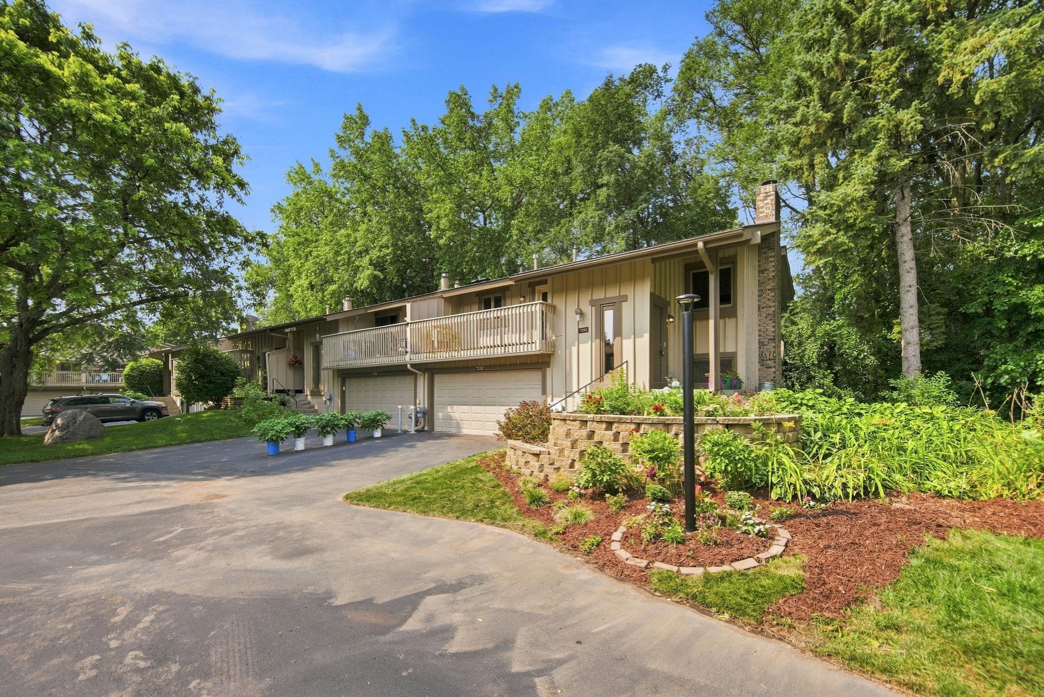 View of Residential at 7232 Woodstock Drive, Bloomington MN 55438, Bloomington (32 of 36) - Mike Wilen | Minnesota Team Real Estate