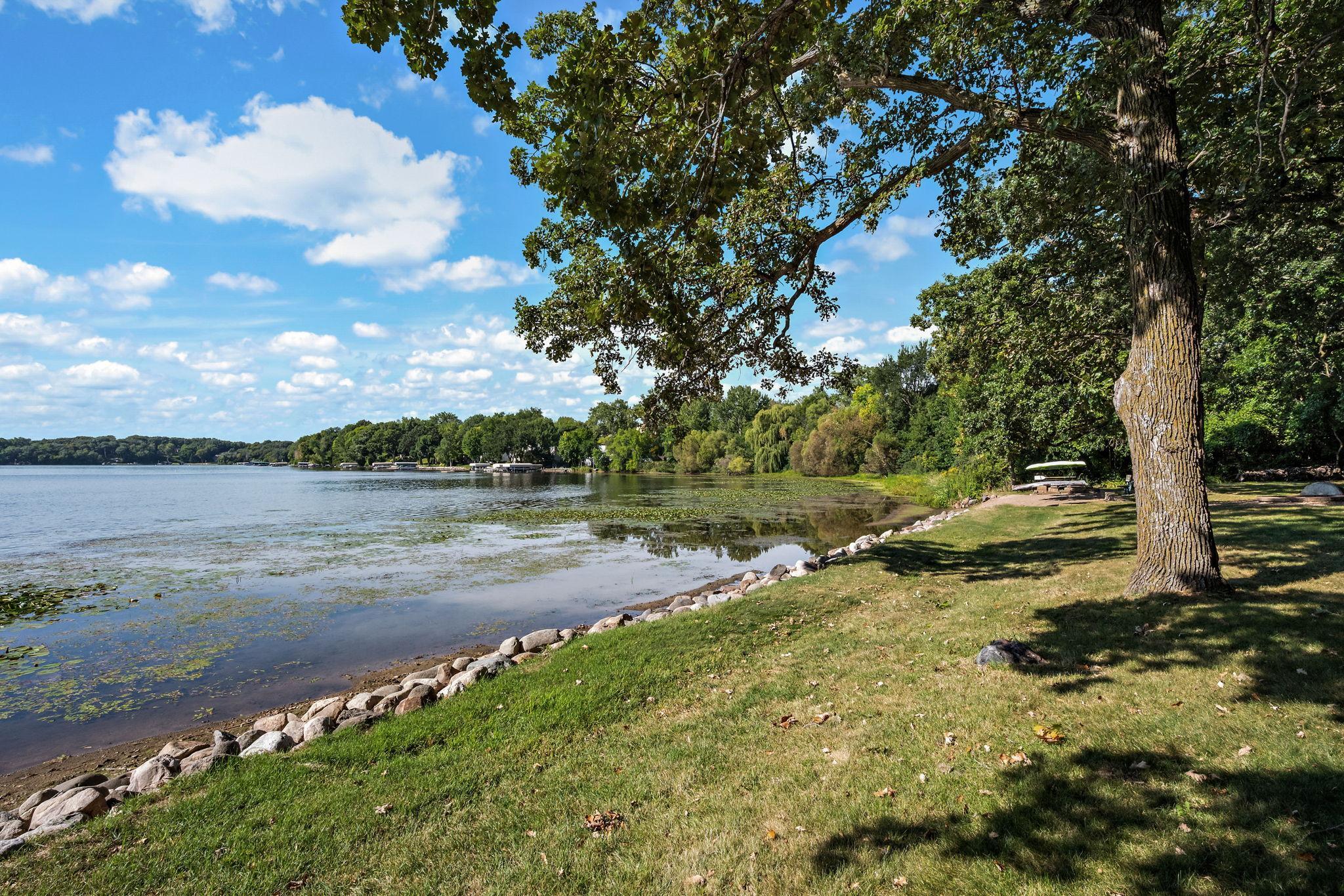 View of Residential at 130 Lakeview Road, Chanhassen MN 55317, Chanhassen (28 of 29) - Mike Wilen | Minnesota Team Real Estate