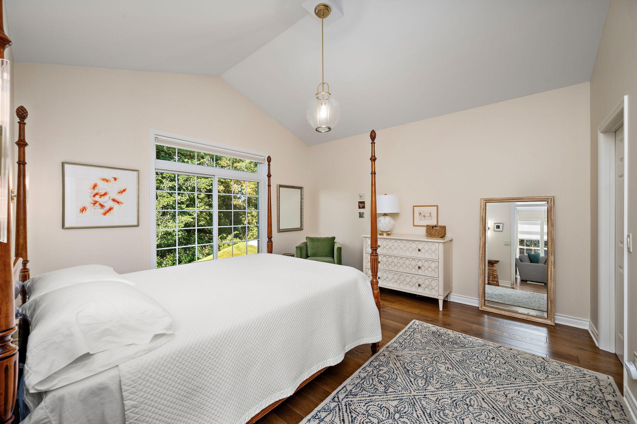 View of Residential at 130 Lakeview Road, Chanhassen MN 55317, Chanhassen (16 of 29) - Mike Wilen | Minnesota Team Real Estate