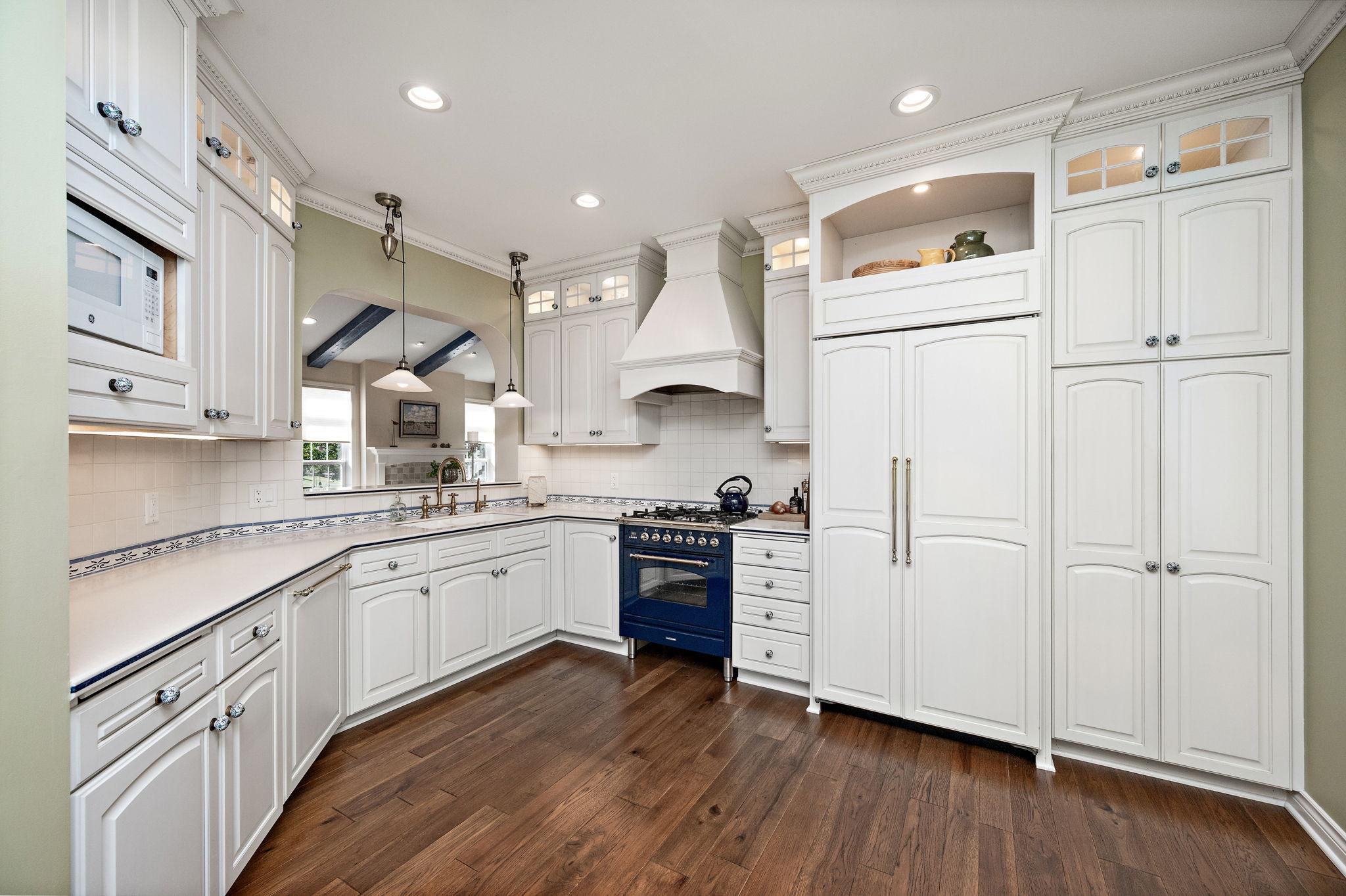 View of Residential at 130 Lakeview Road, Chanhassen MN 55317, Chanhassen (14 of 29) - Mike Wilen | Minnesota Team Real Estate