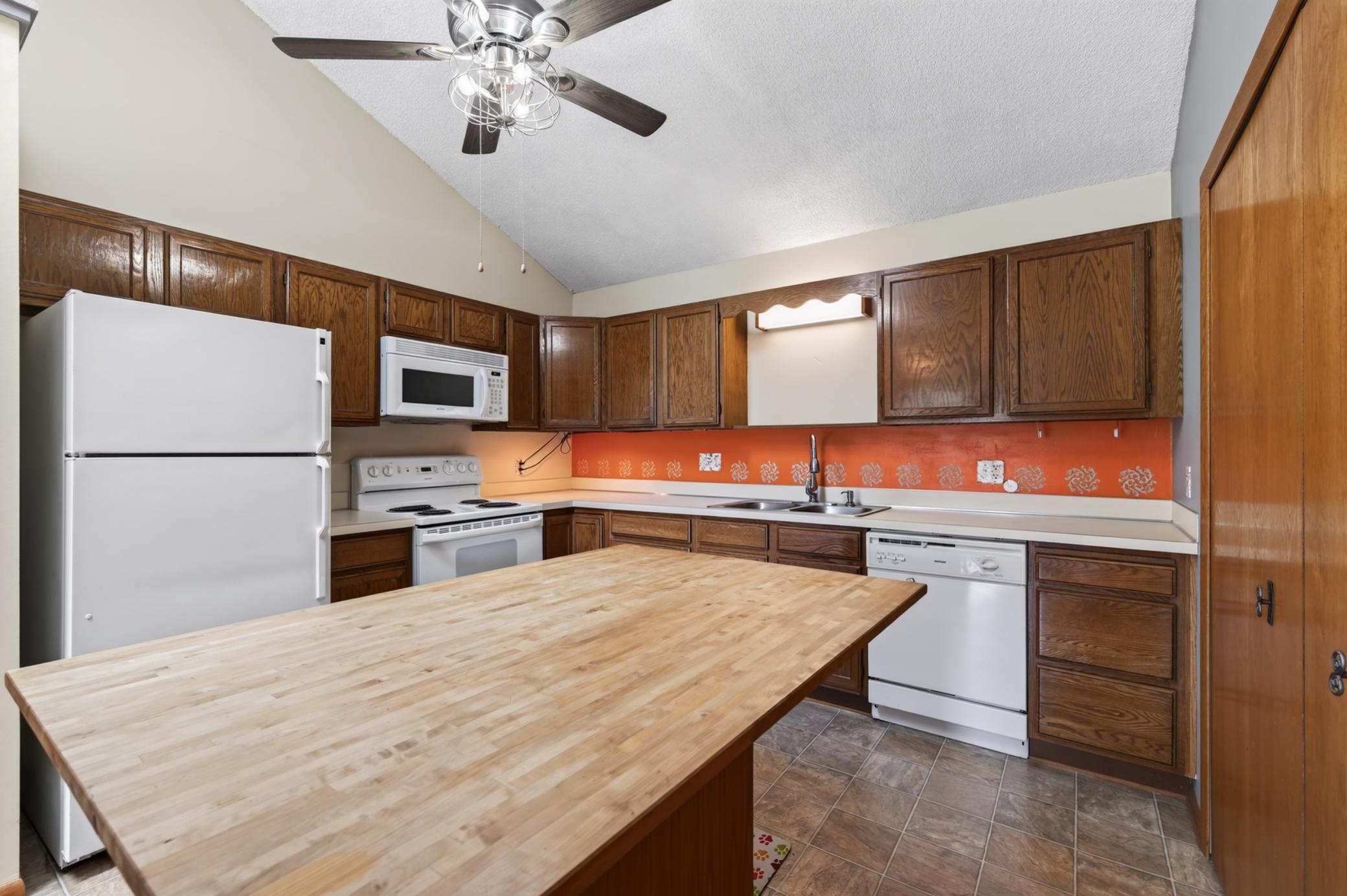 View of Residential at 3276 Greenbrier Street #3276C, Vadnais Heights MN 55127, Vadnais Heights (2 of 27) - Mike Wilen | Minnesota Team Real Estate