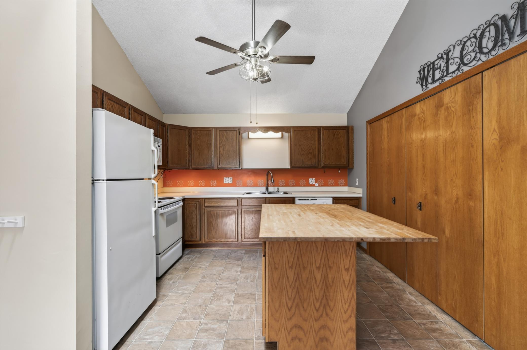 View of Residential at 3276 Greenbrier Street #3276C, Vadnais Heights MN 55127, Vadnais Heights (7 of 27) - Mike Wilen | Minnesota Team Real Estate