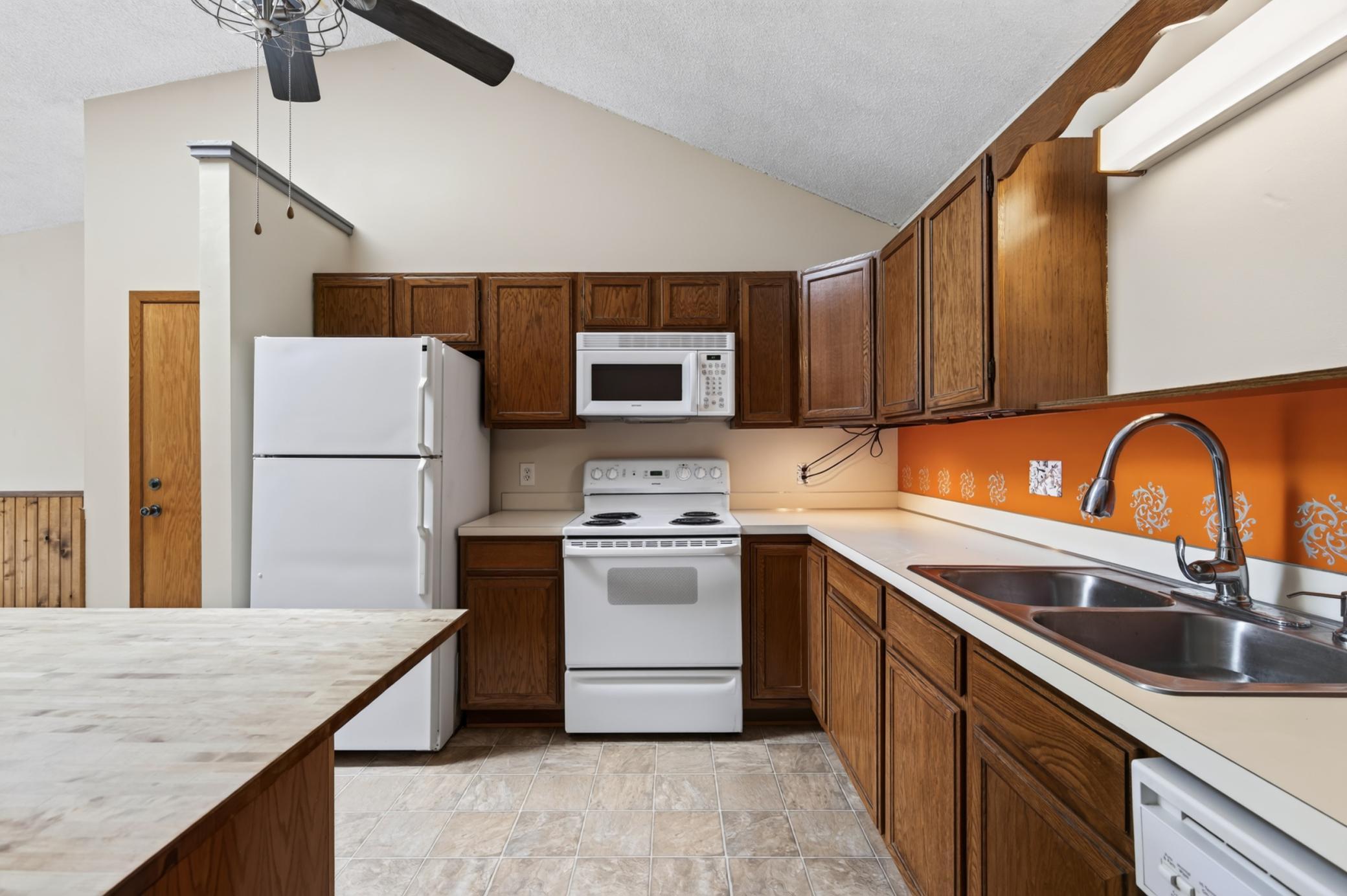 View of Residential at 3276 Greenbrier Street #3276C, Vadnais Heights MN 55127, Vadnais Heights (8 of 27) - Mike Wilen | Minnesota Team Real Estate