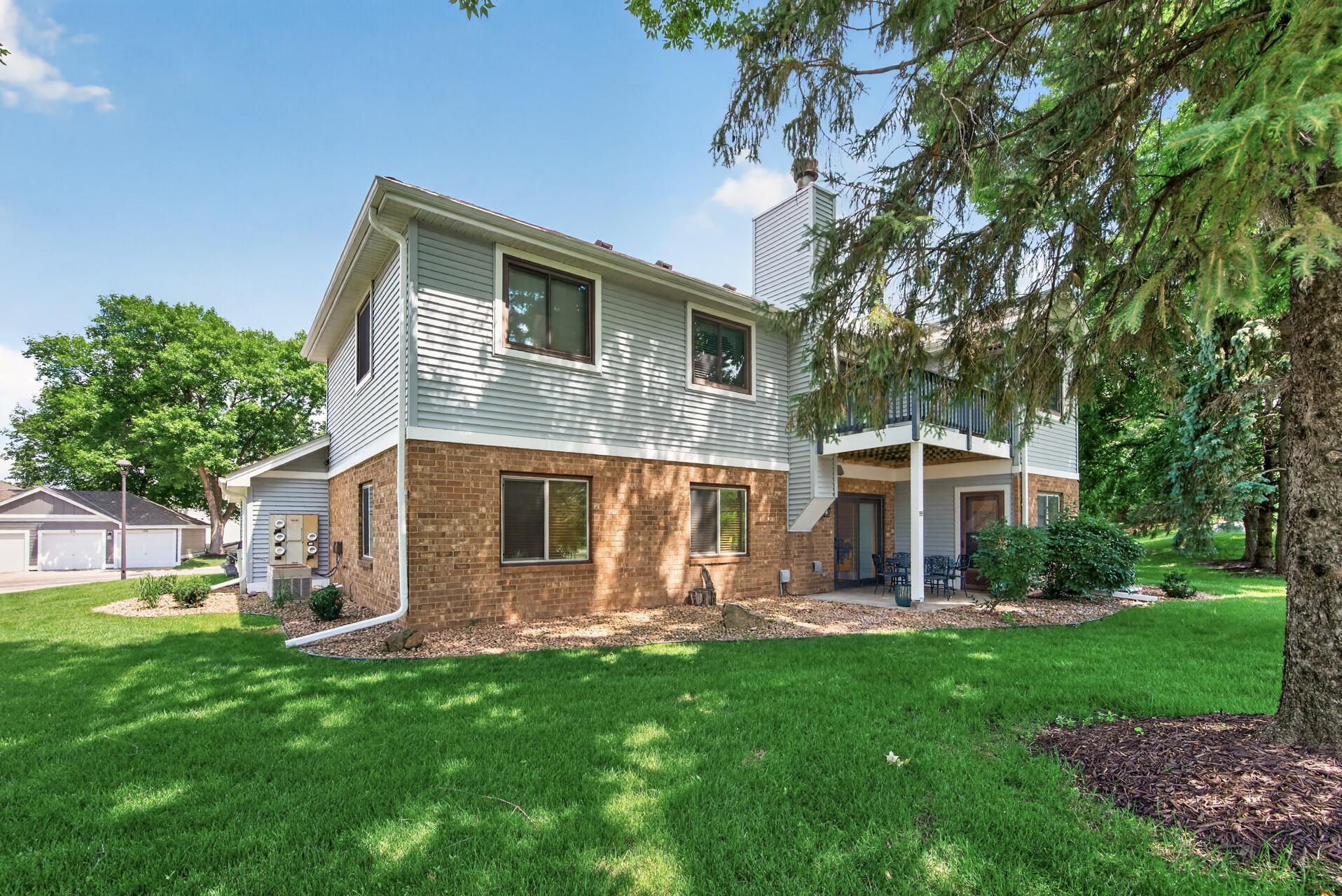 View of Residential at 6976 Langford Court, Edina MN 55436, Edina (27 of 29) - Mike Wilen | Minnesota Team Real Estate