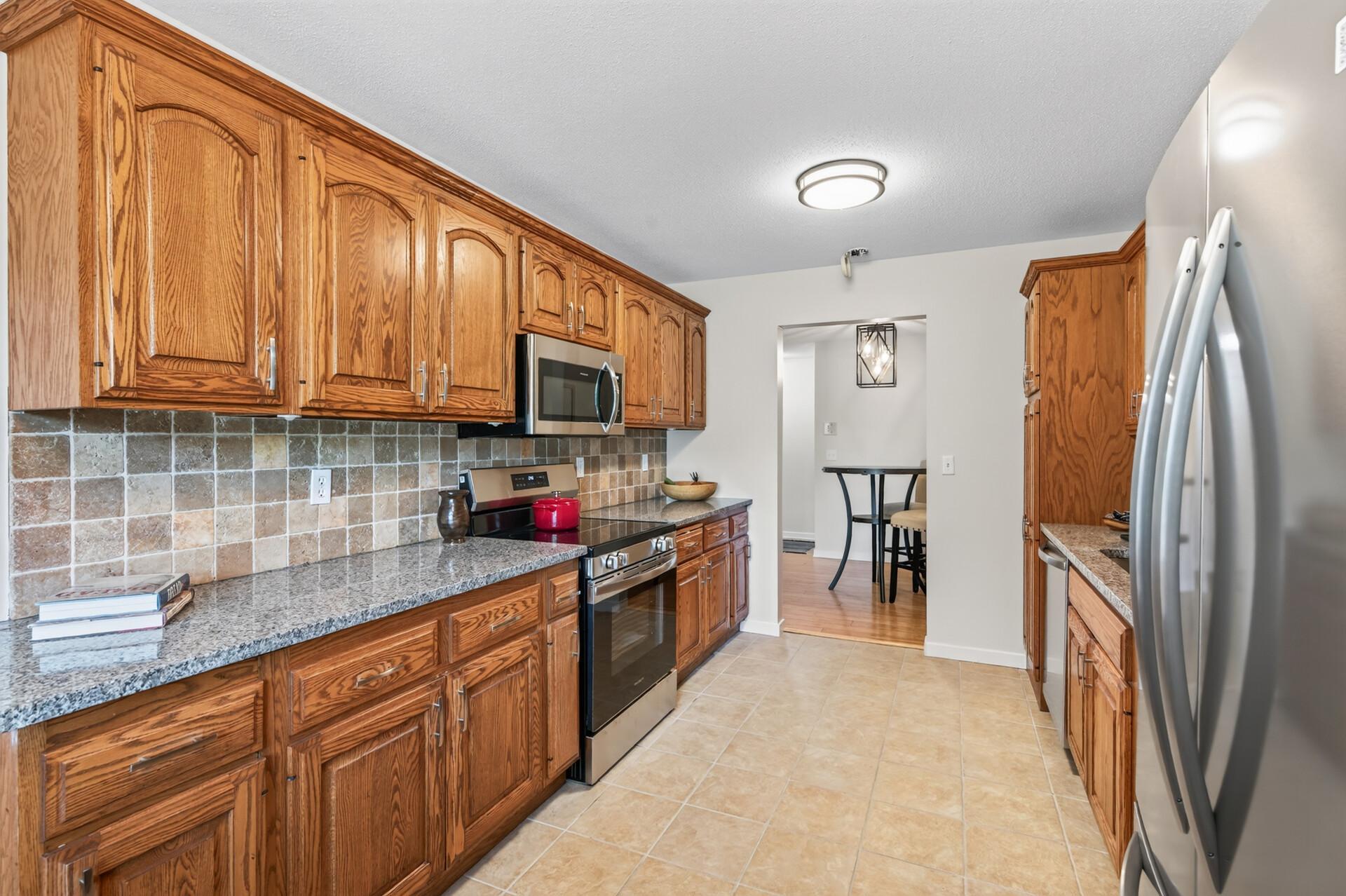 View of Residential at 6976 Langford Court, Edina MN 55436, Edina (10 of 29) - Mike Wilen | Minnesota Team Real Estate