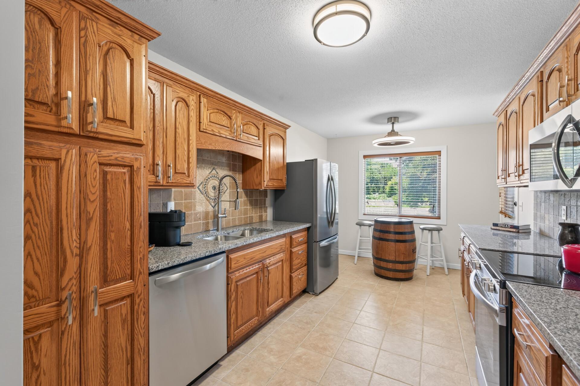 View of Residential at 6976 Langford Court, Edina MN 55436, Edina (6 of 29) - Mike Wilen | Minnesota Team Real Estate