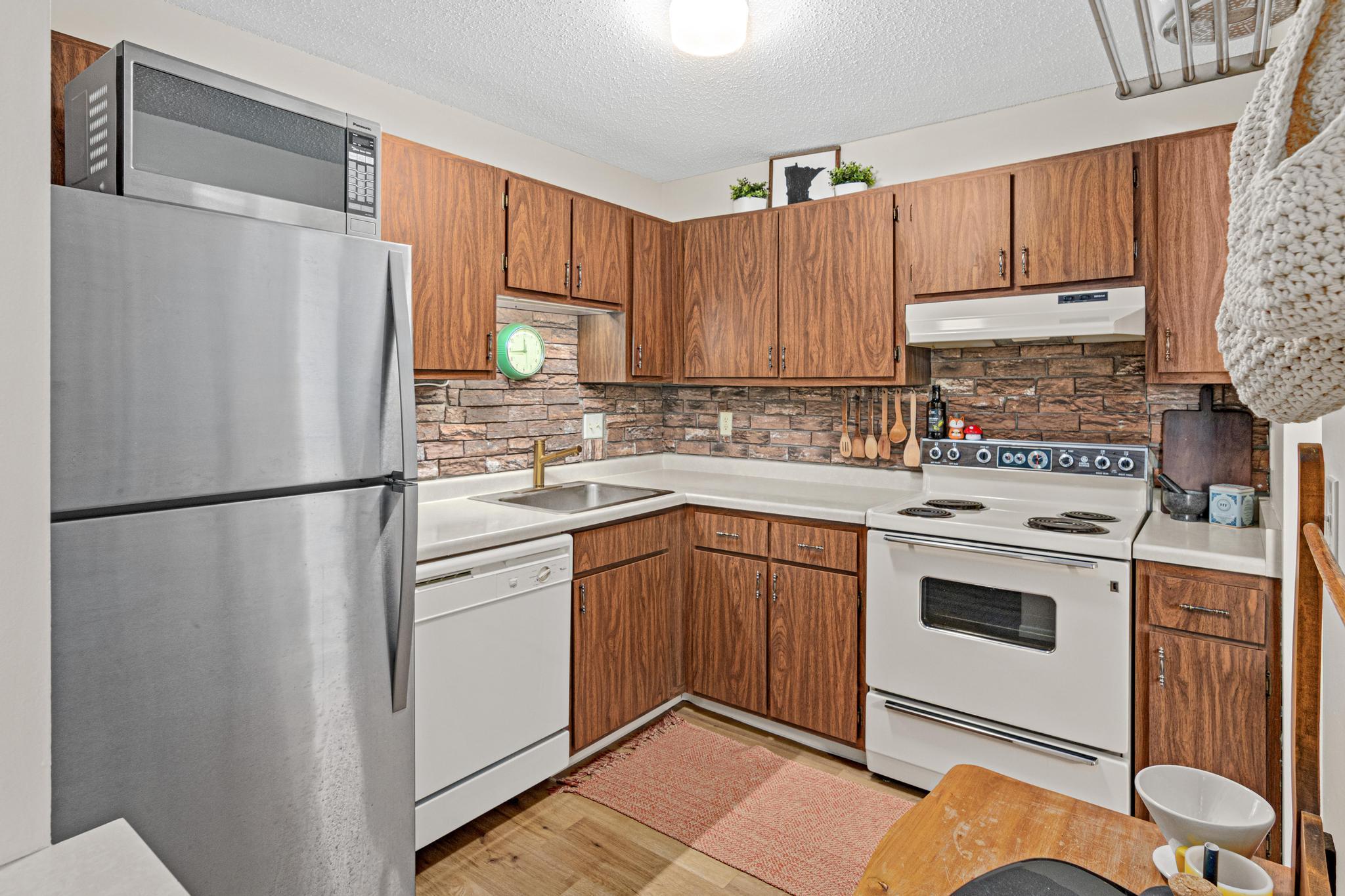 View of Residential at 1871 Silver Bell Road #309, Eagan MN 55122, Eagan (10 of 40) - Mike Wilen | Minnesota Team Real Estate