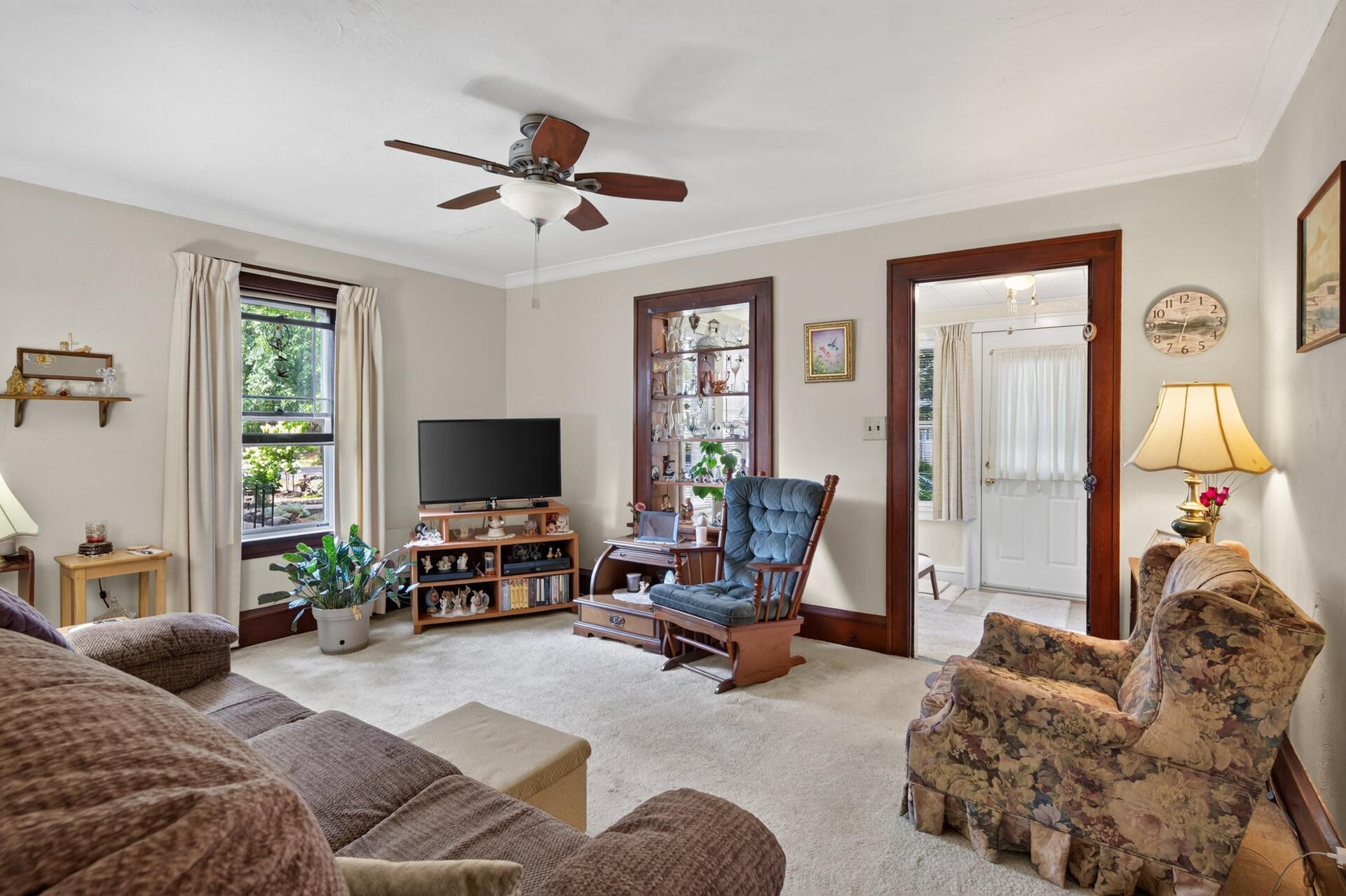 View of Residential at 5131 37th Avenue, Minneapolis MN 55417, Minneapolis (7 of 37) - Mike Wilen | Minnesota Team Real Estate